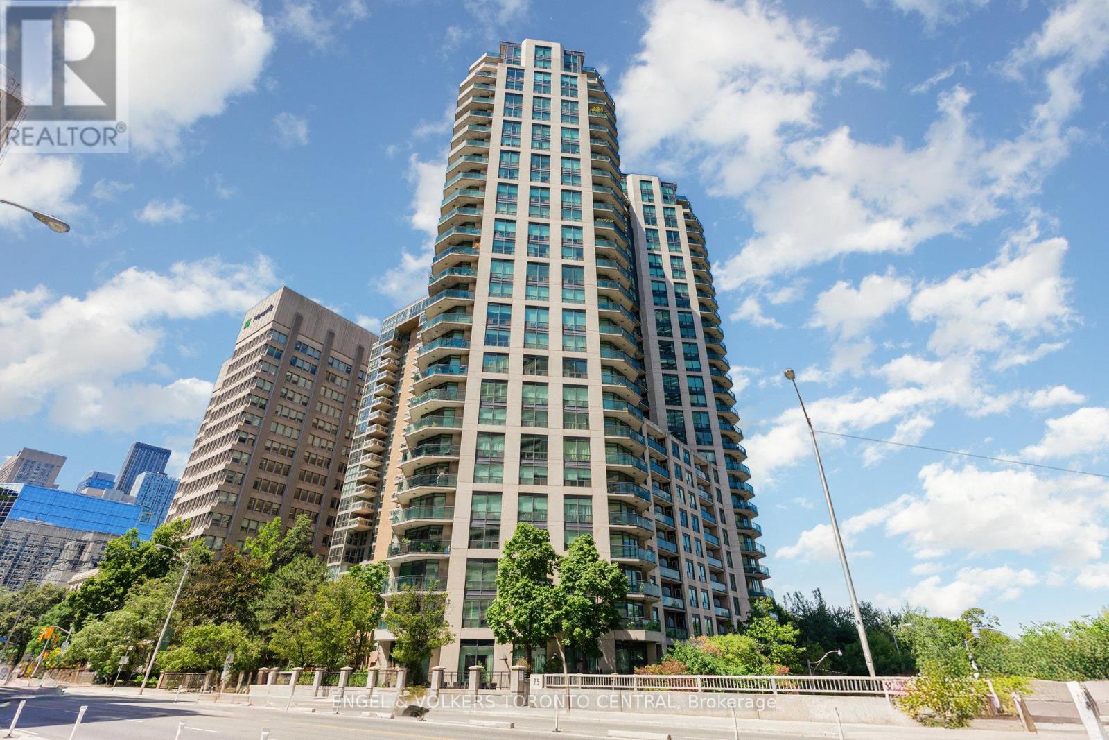 2107 - 300 Bloor Street E, Toronto (Rosedale-Moore Park), Ontario  M4W 3Y2 - Photo 2 - C12394747