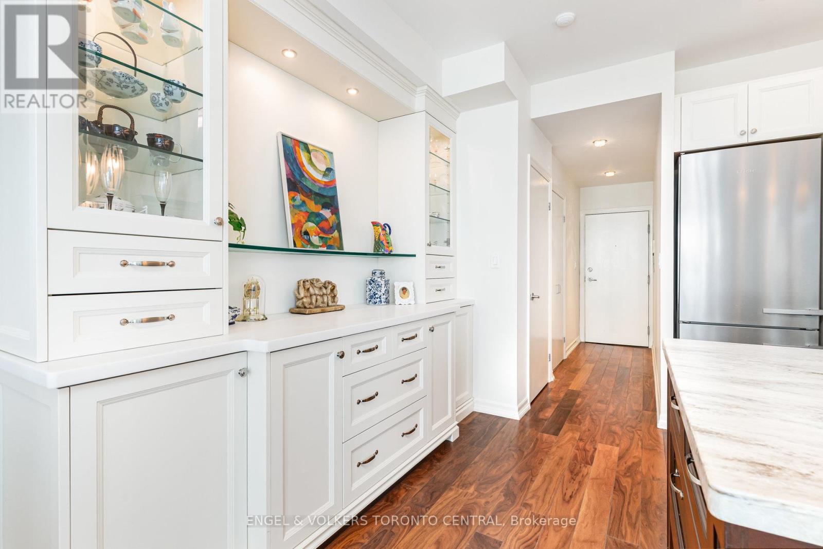 2107 - 300 Bloor Street E, Toronto (Rosedale-Moore Park), Ontario  M4W 3Y2 - Photo 4 - C12394747