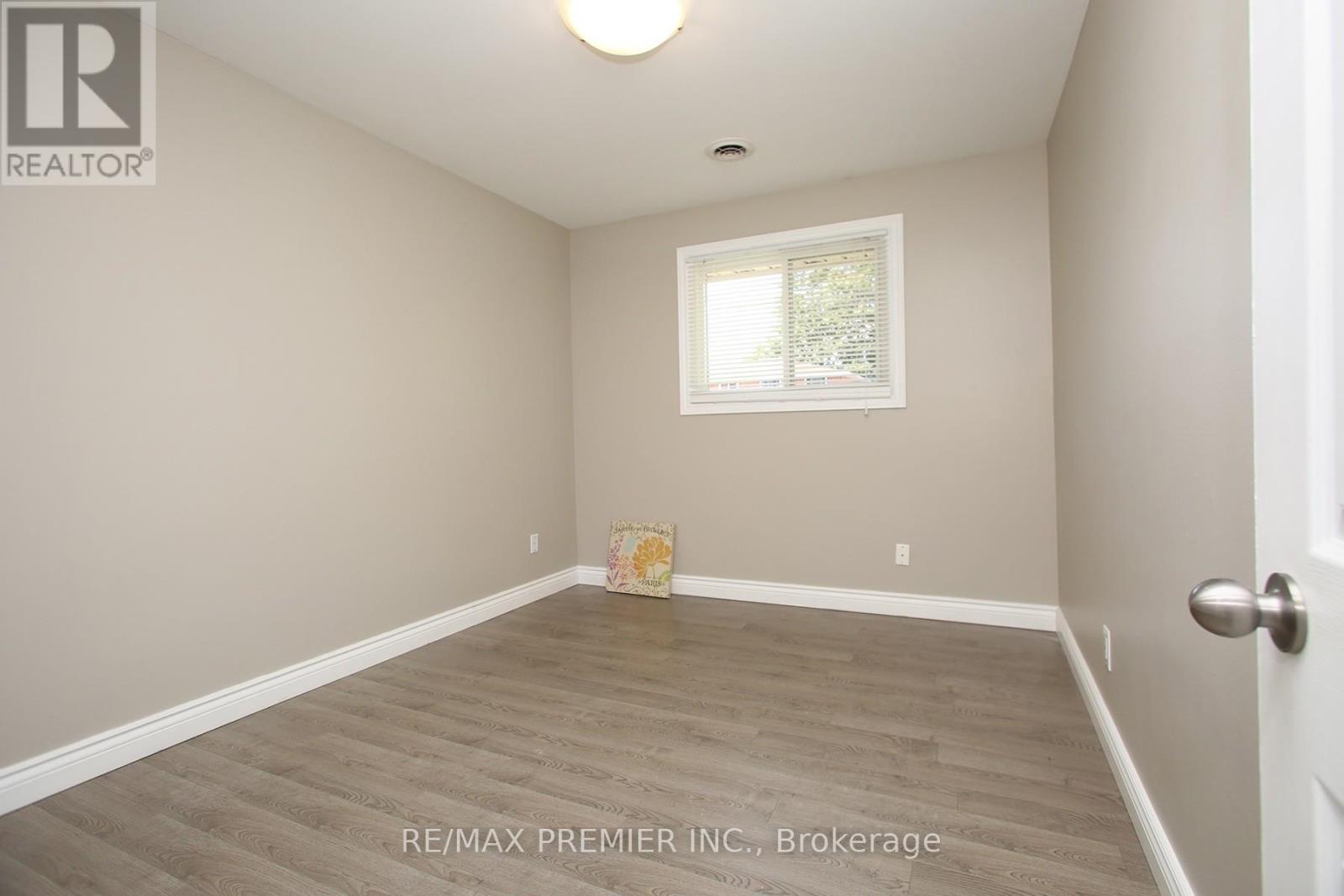 361 Dwight Avenue, Oshawa, Ontario  L1J 1K8 - Photo 5 - E12394723