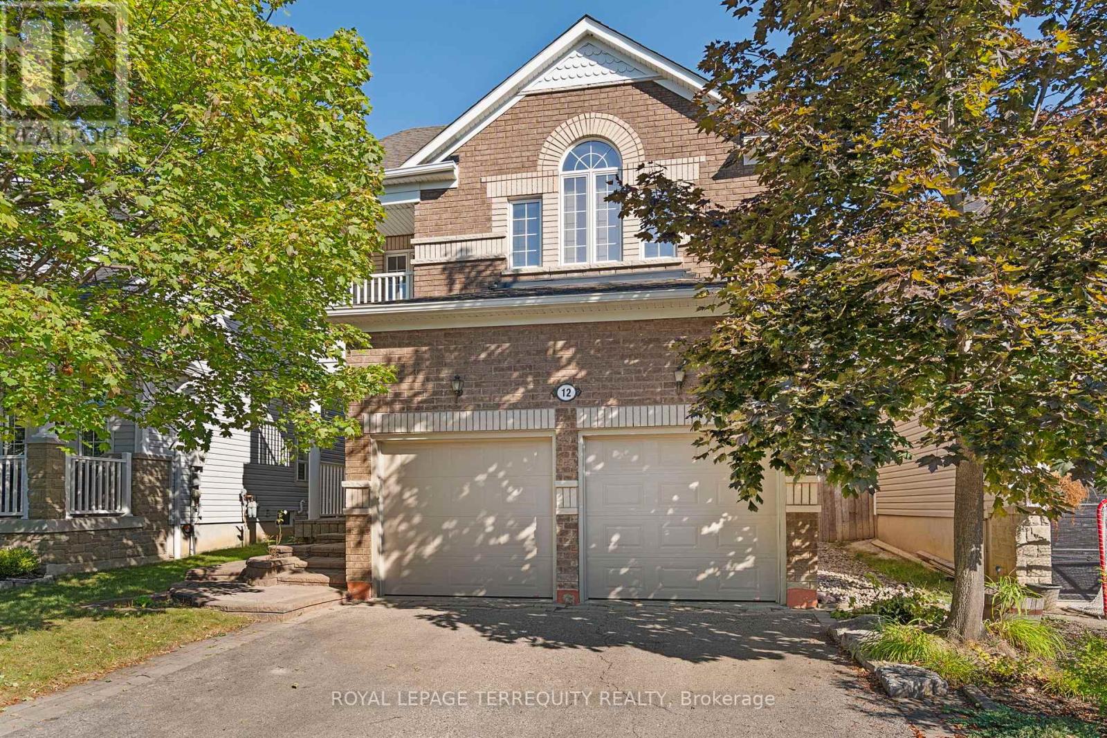 12 Kenilworth Crescent, Whitby, Ontario  L1M 2M7 - Photo 1 - E12394771