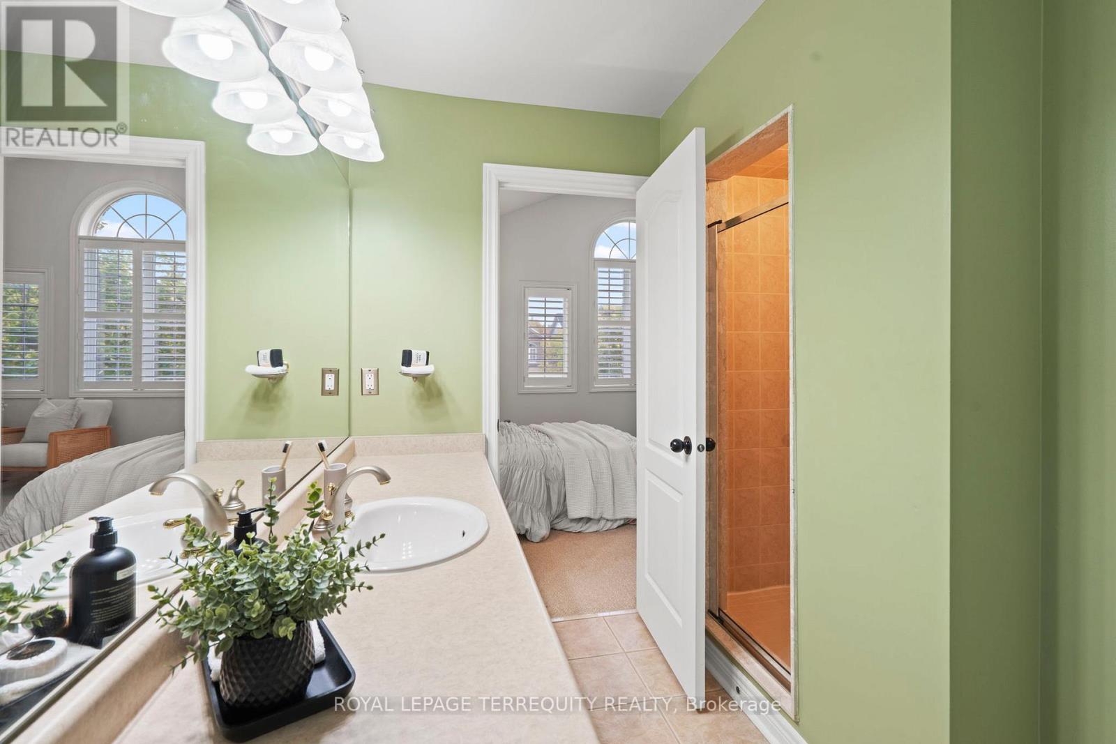 12 Kenilworth Crescent, Whitby, Ontario  L1M 2M7 - Photo 29 - E12394771