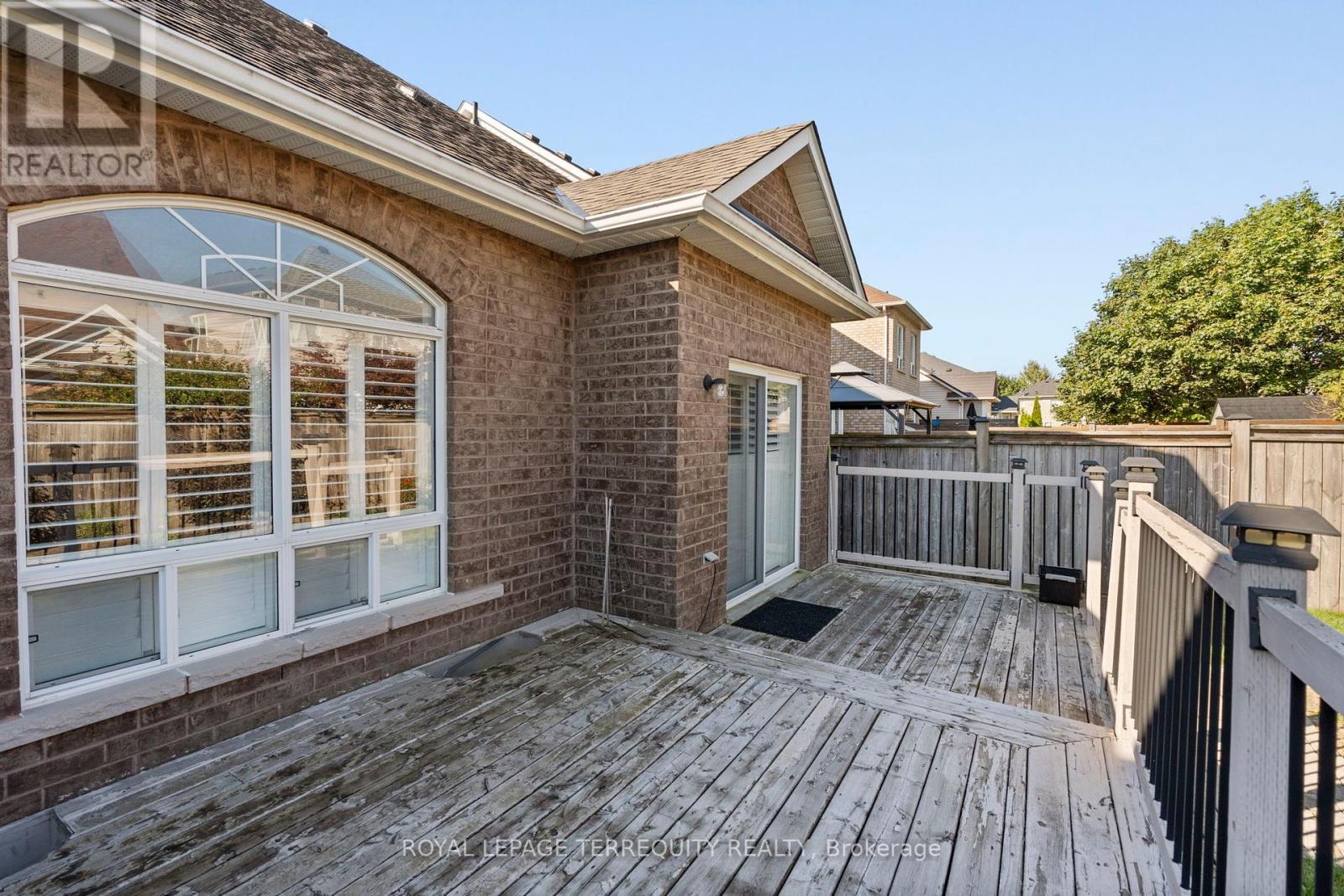 12 Kenilworth Crescent, Whitby, Ontario  L1M 2M7 - Photo 40 - E12394771