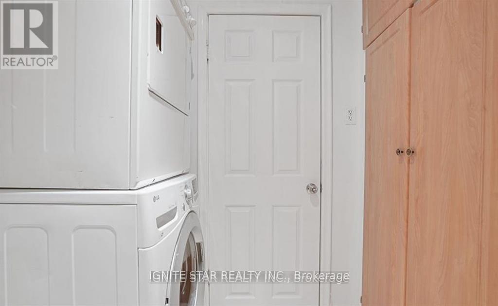 1136 Bronte Road, Oakville, Ontario  L6M 4G4 - Photo 8 - W12369605