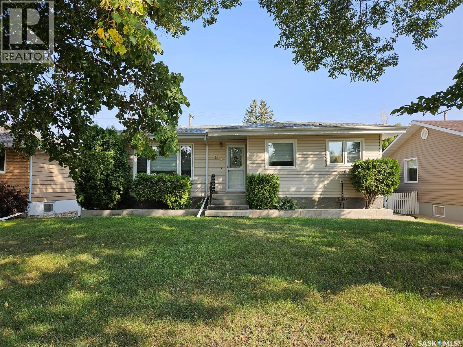1030 Henry STREET, Moose Jaw, Saskatchewan