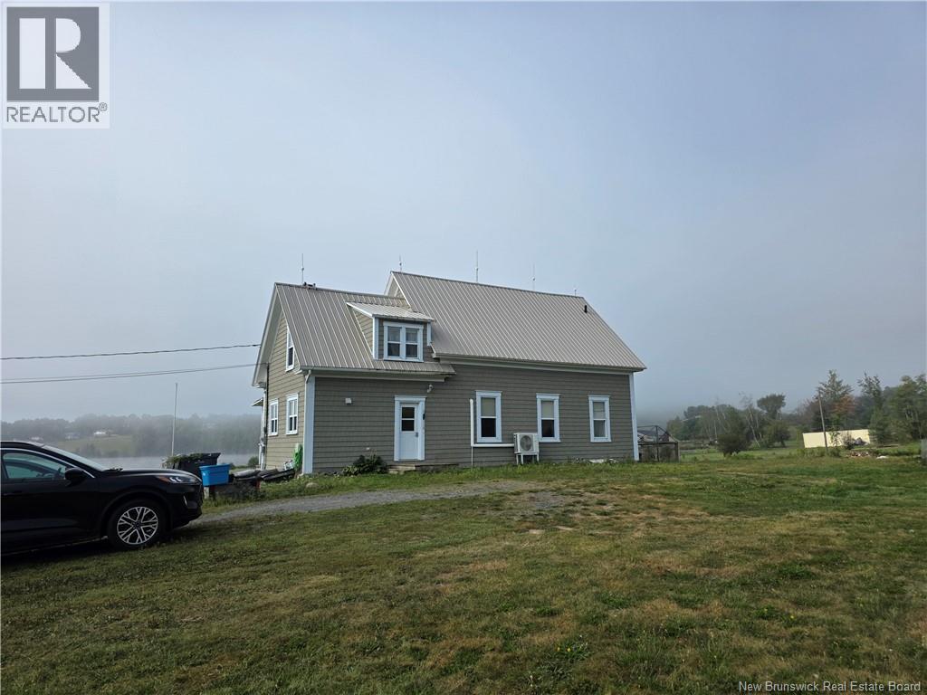 739 Route 105, Nackawic, New Brunswick  E6G 1G4 - Photo 3 - NB126433