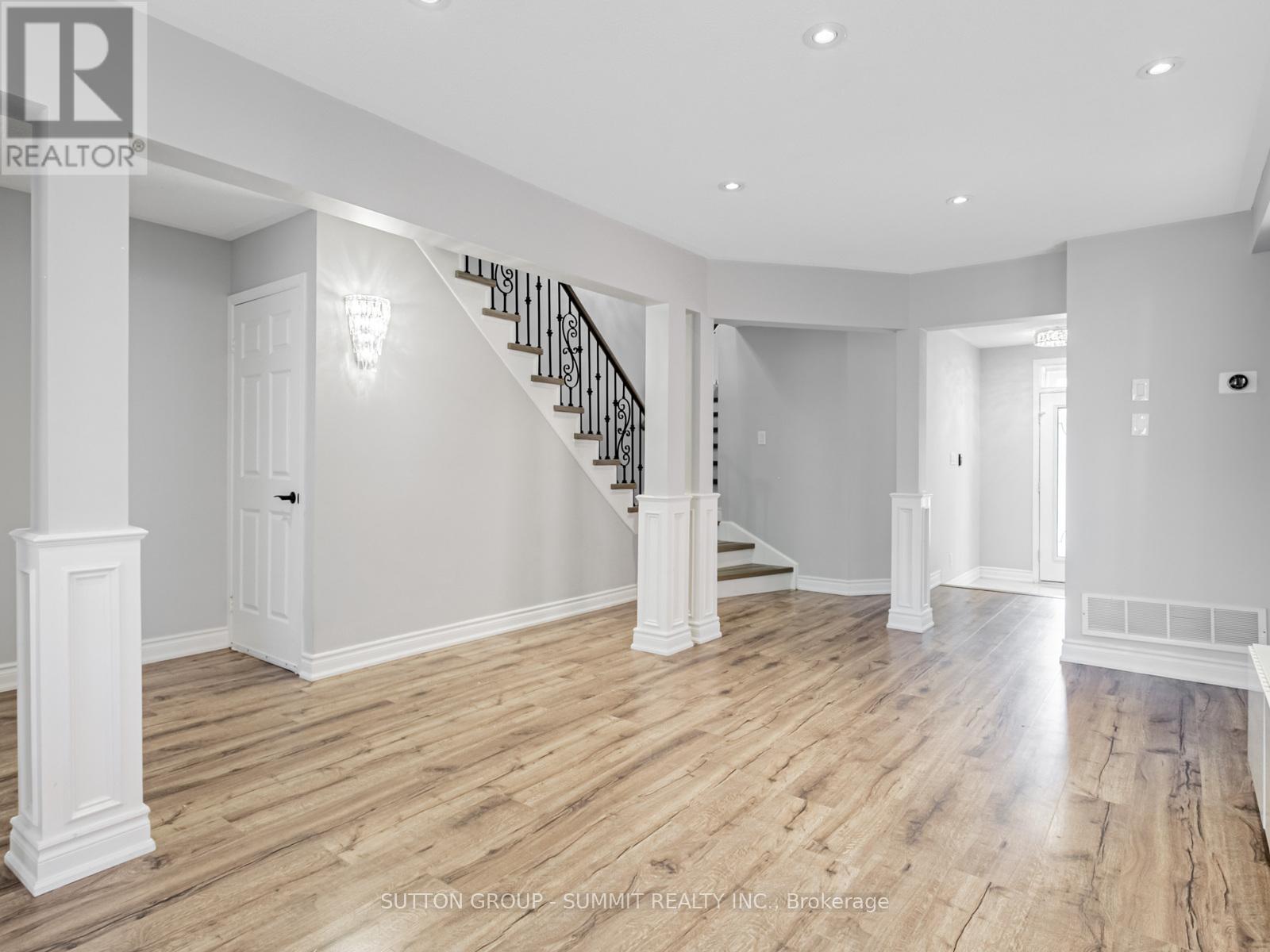 Upper - 5453 Palmerston Crescent, Mississauga, Ontario  L5M 5Z8 - Photo 5 - W12394682