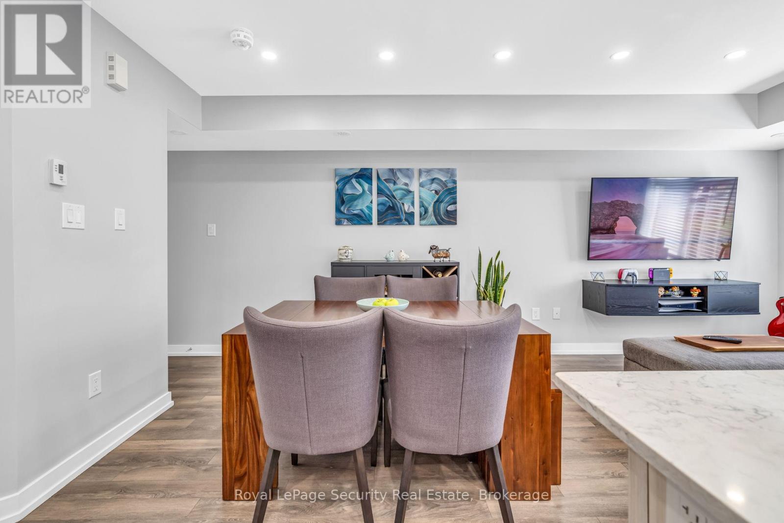61 - 2315 Sheppard Avenue W, Toronto (Humberlea-Pelmo Park), Ontario  M9M 3A4 - Photo 10 - W12394689