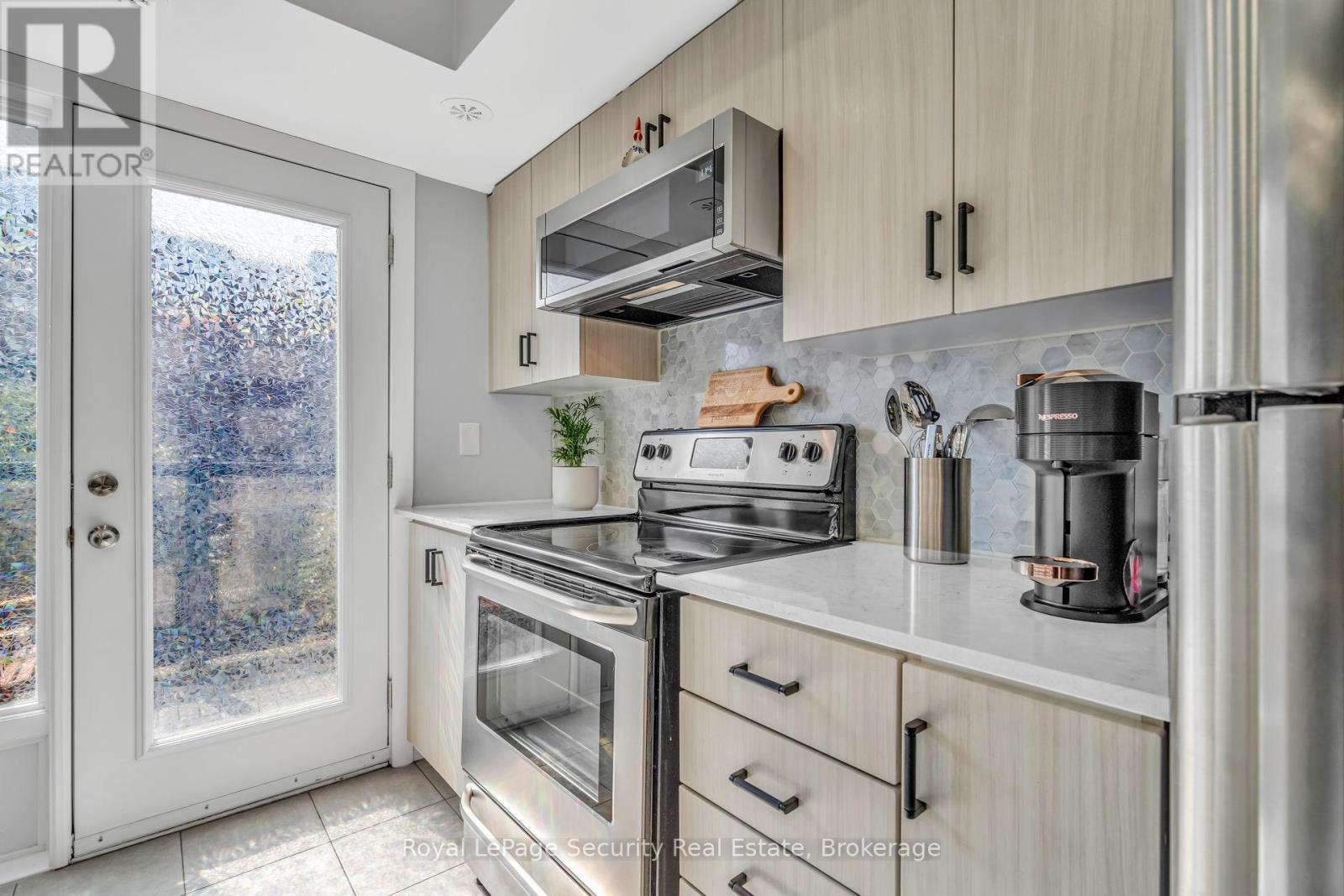 61 - 2315 Sheppard Avenue W, Toronto (Humberlea-Pelmo Park), Ontario  M9M 3A4 - Photo 16 - W12394689