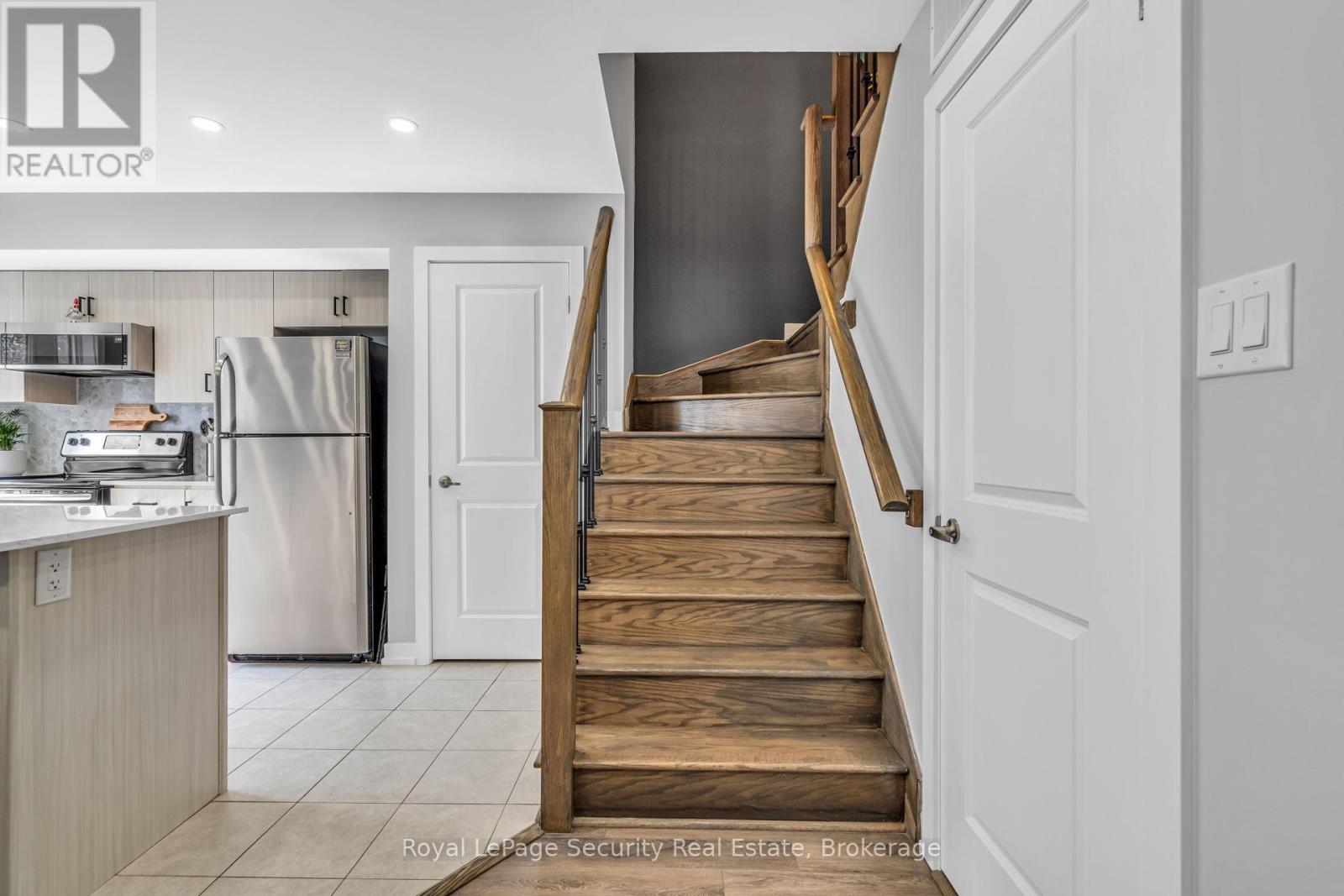 61 - 2315 Sheppard Avenue W, Toronto (Humberlea-Pelmo Park), Ontario  M9M 3A4 - Photo 18 - W12394689