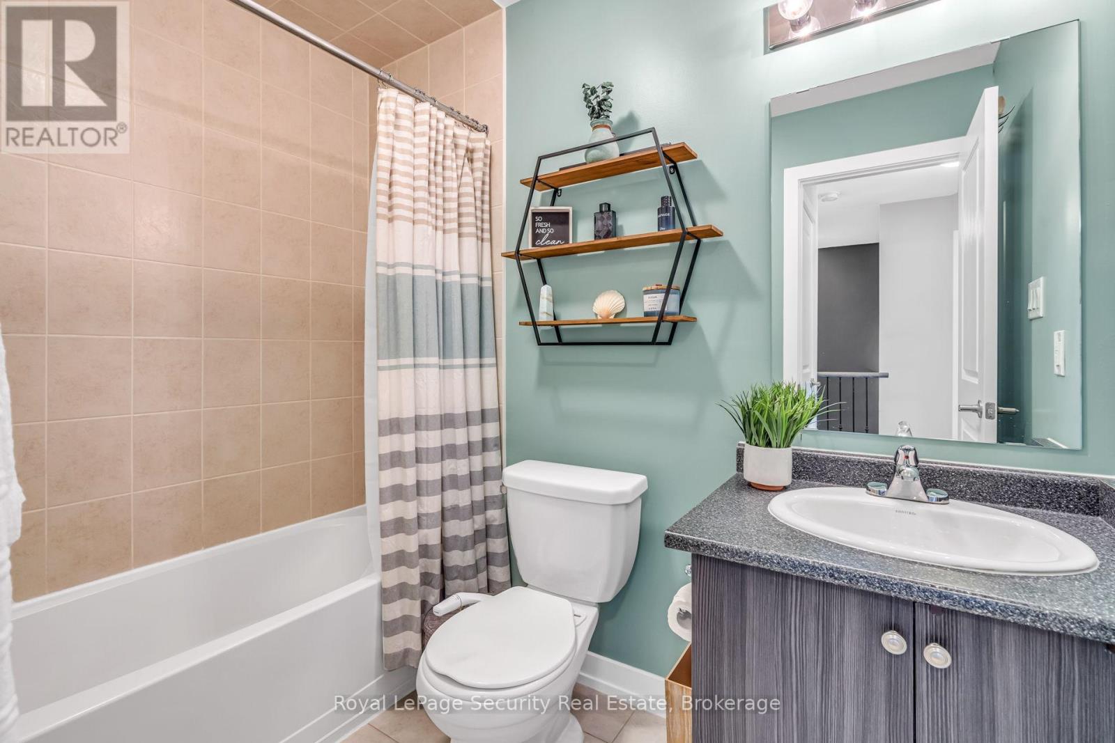 61 - 2315 Sheppard Avenue W, Toronto (Humberlea-Pelmo Park), Ontario  M9M 3A4 - Photo 25 - W12394689