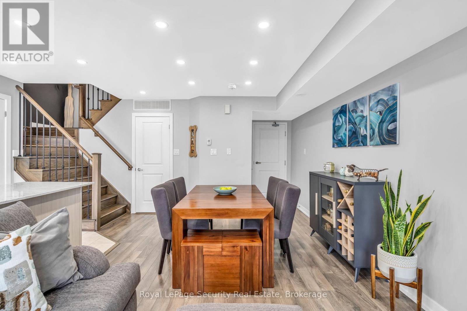 61 - 2315 Sheppard Avenue W, Toronto (Humberlea-Pelmo Park), Ontario  M9M 3A4 - Photo 3 - W12394689