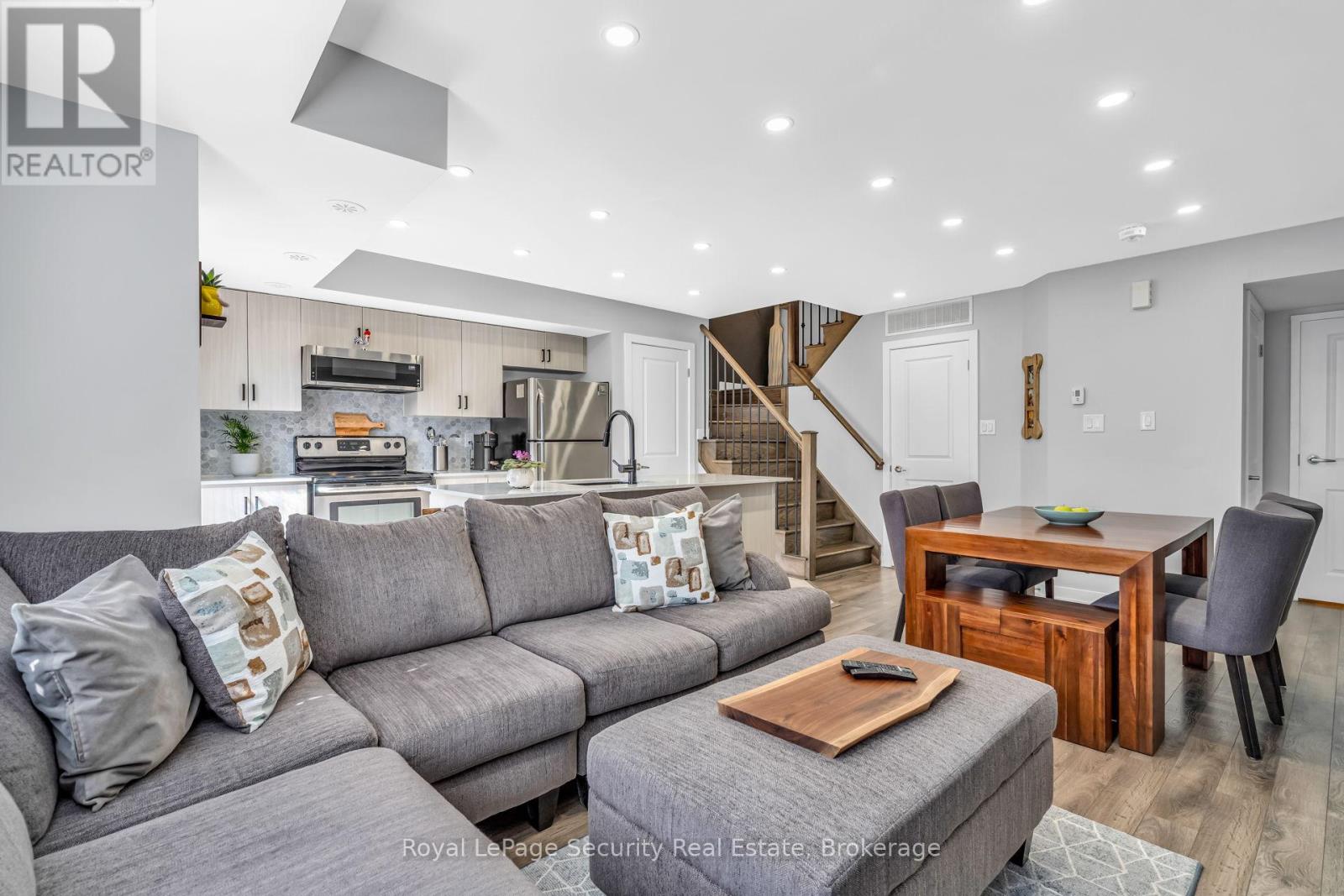 61 - 2315 Sheppard Avenue W, Toronto (Humberlea-Pelmo Park), Ontario  M9M 3A4 - Photo 7 - W12394689