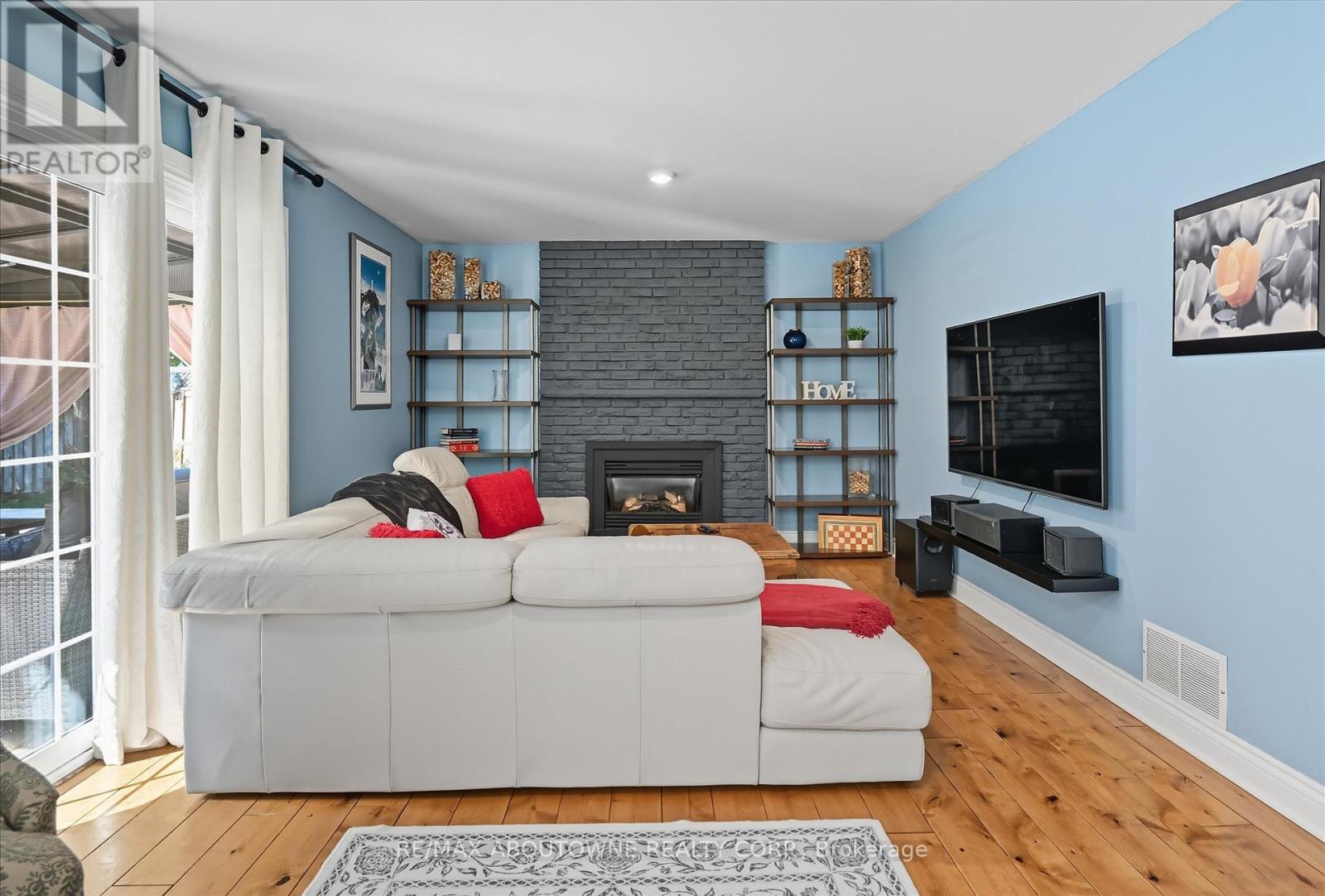 2490 Trevor Drive, Oakville, Ontario  L6L 5C6 - Photo 25 - W12394718