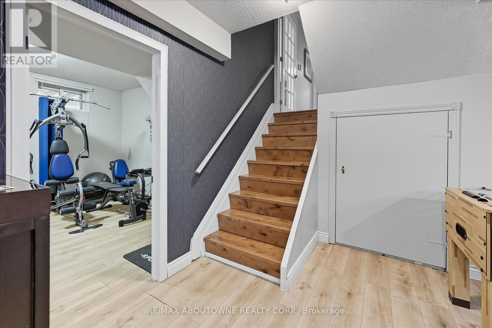 2490 Trevor Drive, Oakville, Ontario  L6L 5C6 - Photo 40 - W12394718