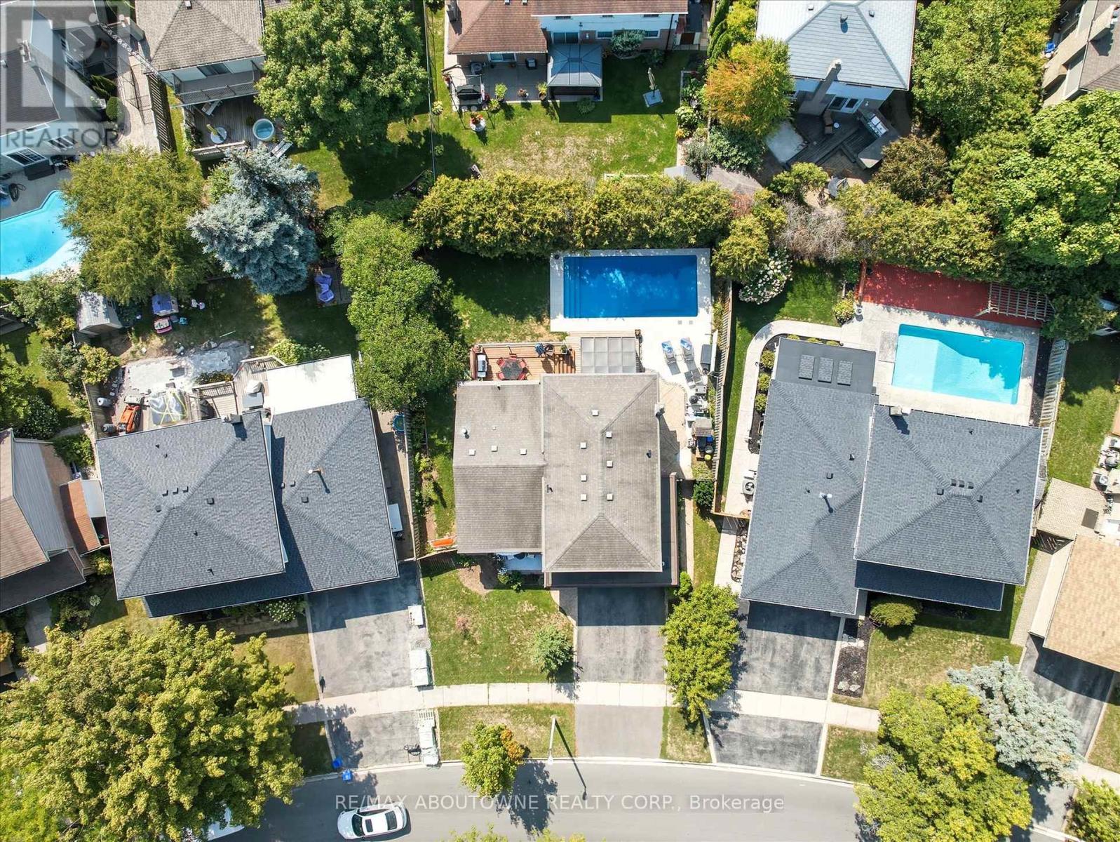 2490 Trevor Drive, Oakville, Ontario  L6L 5C6 - Photo 49 - W12394718