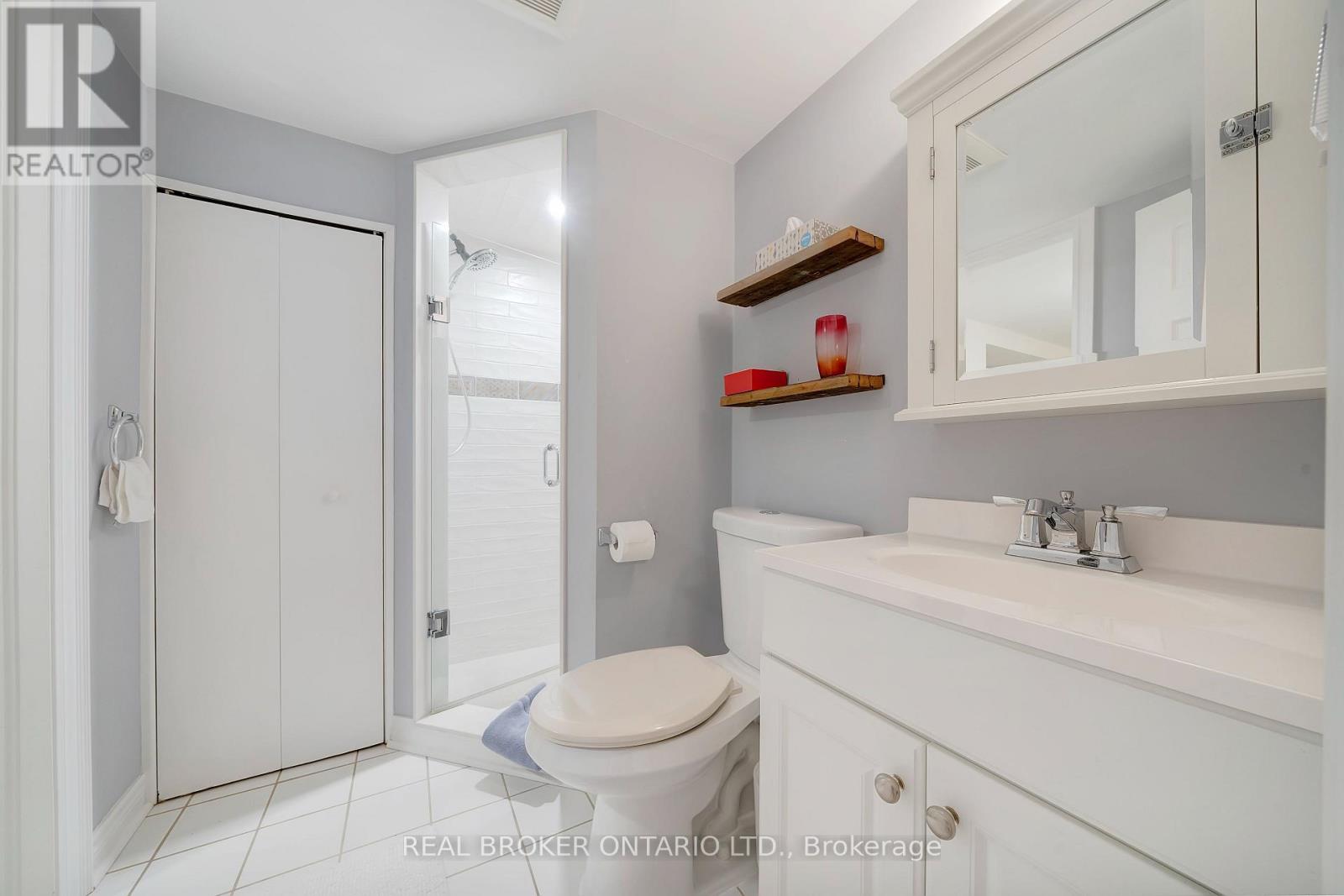 195 William Street, Oakville (Oo Old Oakville), Ontario  L6J 1C8 - Photo 17 - W12394755