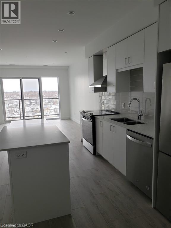 Property at 15 GLEBE Street Unit# 1211 image 4