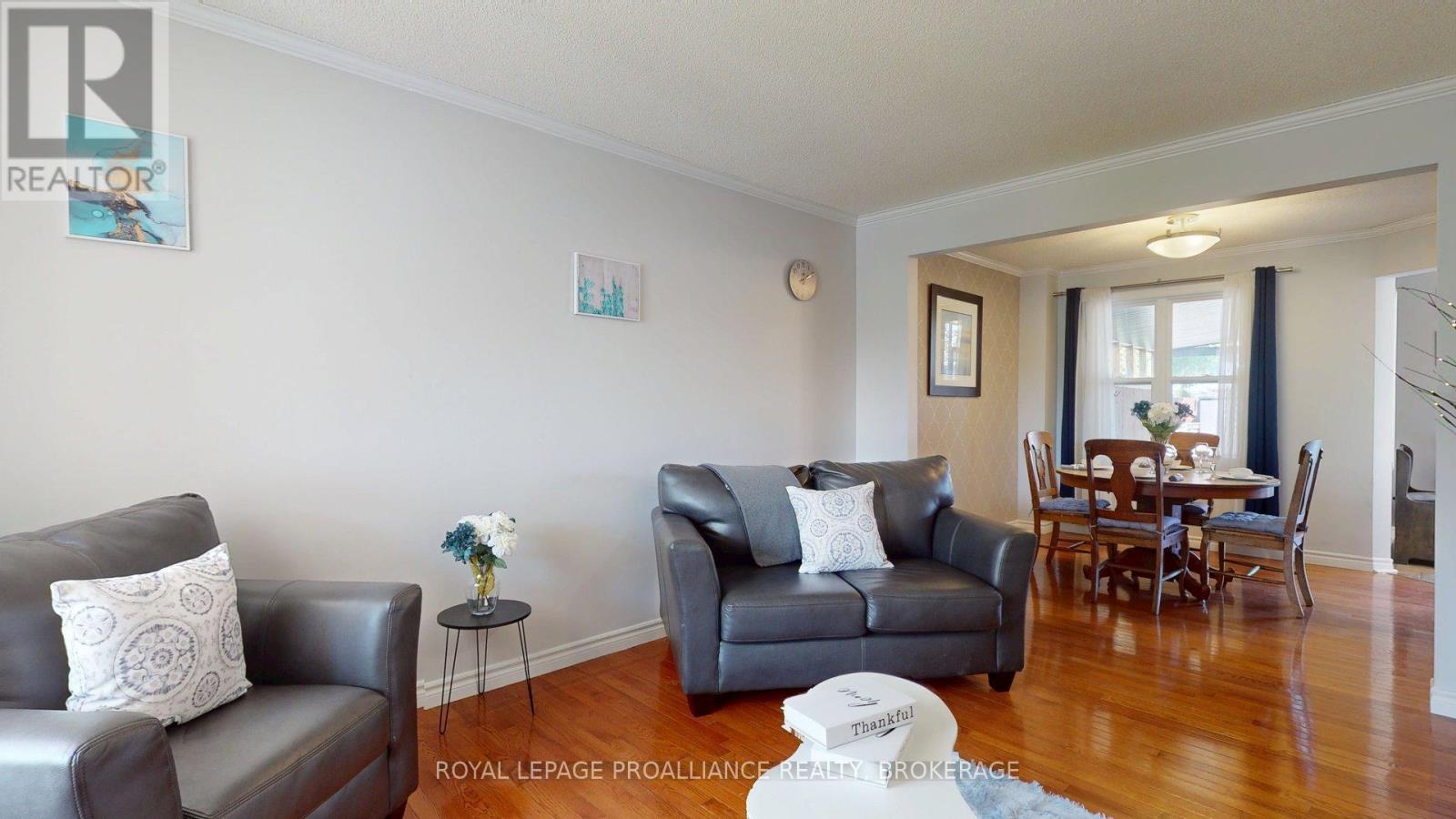 878 Walker Court, Kingston, Ontario  K7M 8L2 - Photo 13 - X12394906