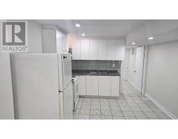 38 GORERIDGE CRESCENT, Brampton, Ontario