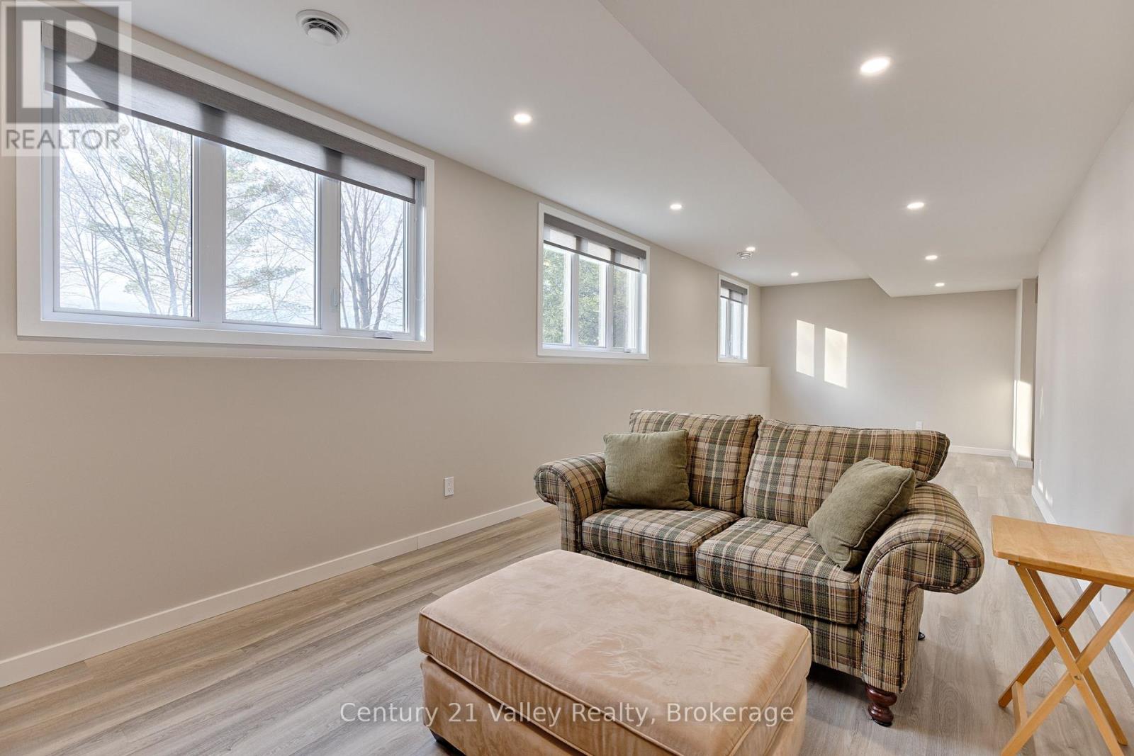 91 Muskie Lane, North Algona Wilberforce, Ontario  K0J 1X0 - Photo 37 - X12107267