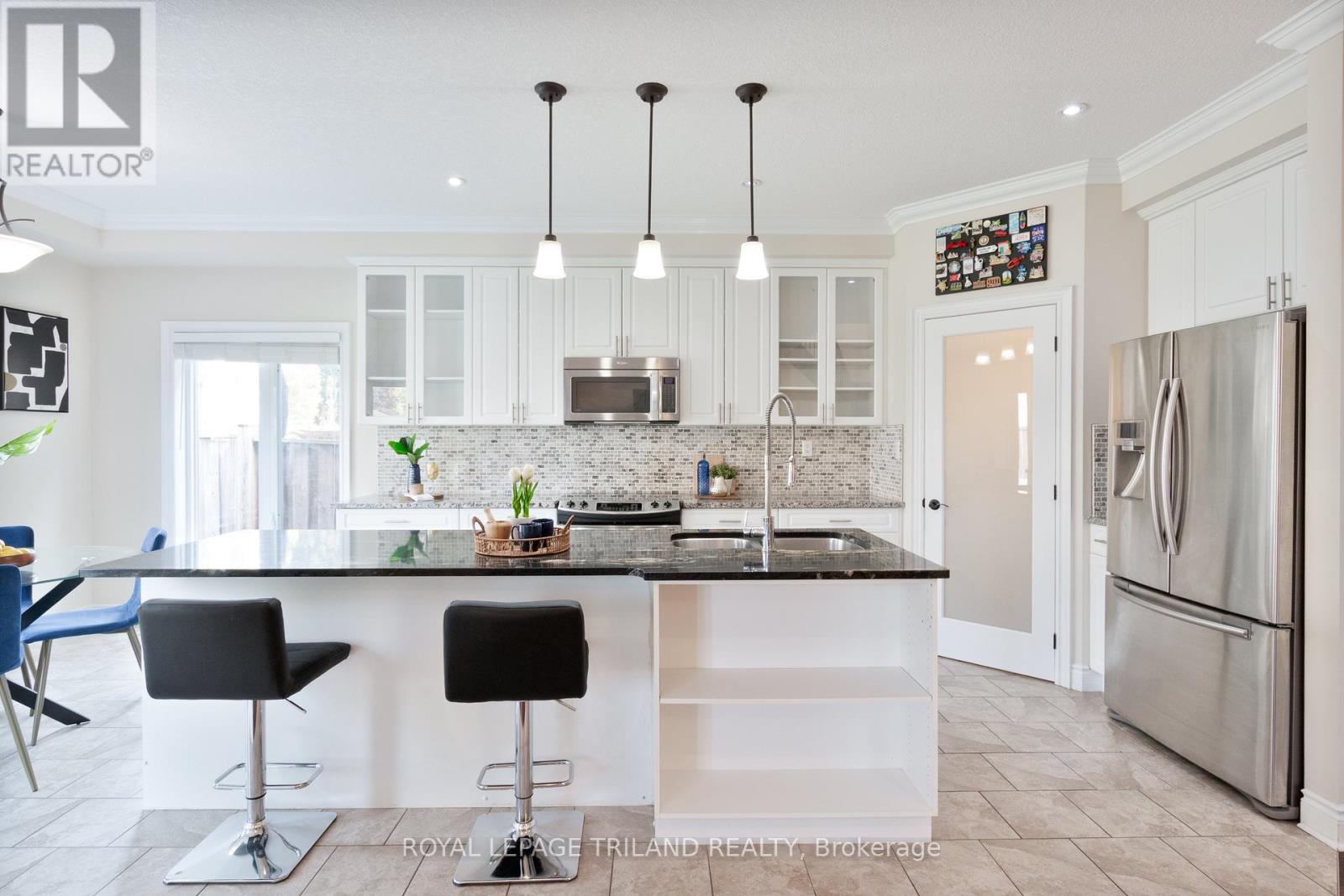 6742 Navin Crescent, London South, Ontario  N6P 0B6 - Photo 13 - X12394912