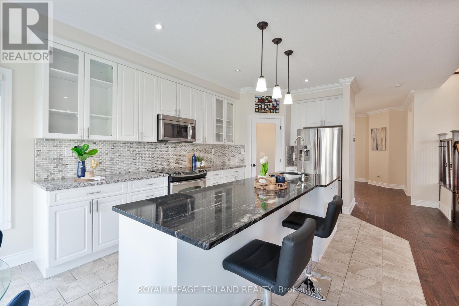6742 Navin Crescent, London South, Ontario  N6P 0B6 - Photo 18 - X12394912