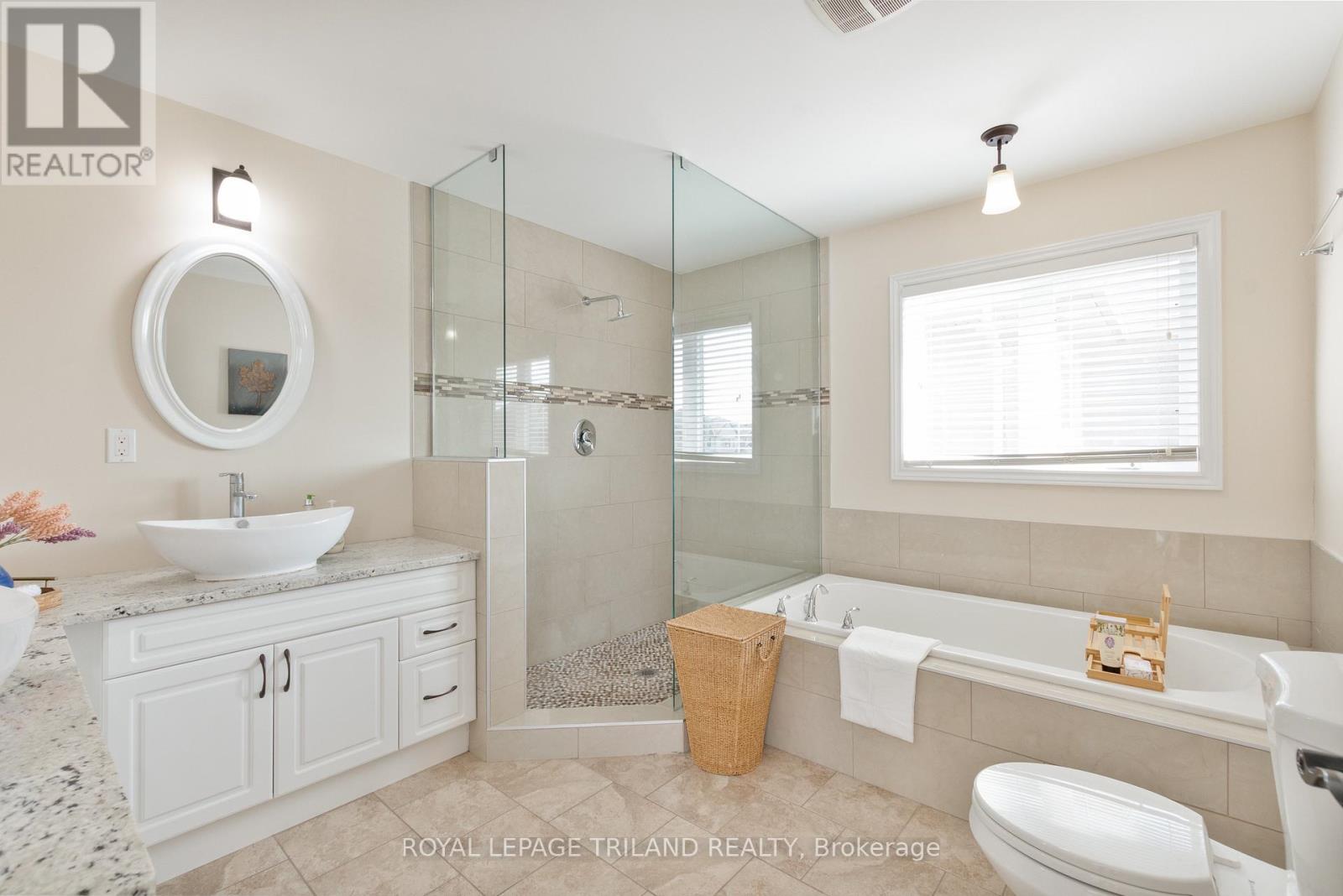 6742 Navin Crescent, London South, Ontario  N6P 0B6 - Photo 29 - X12394912