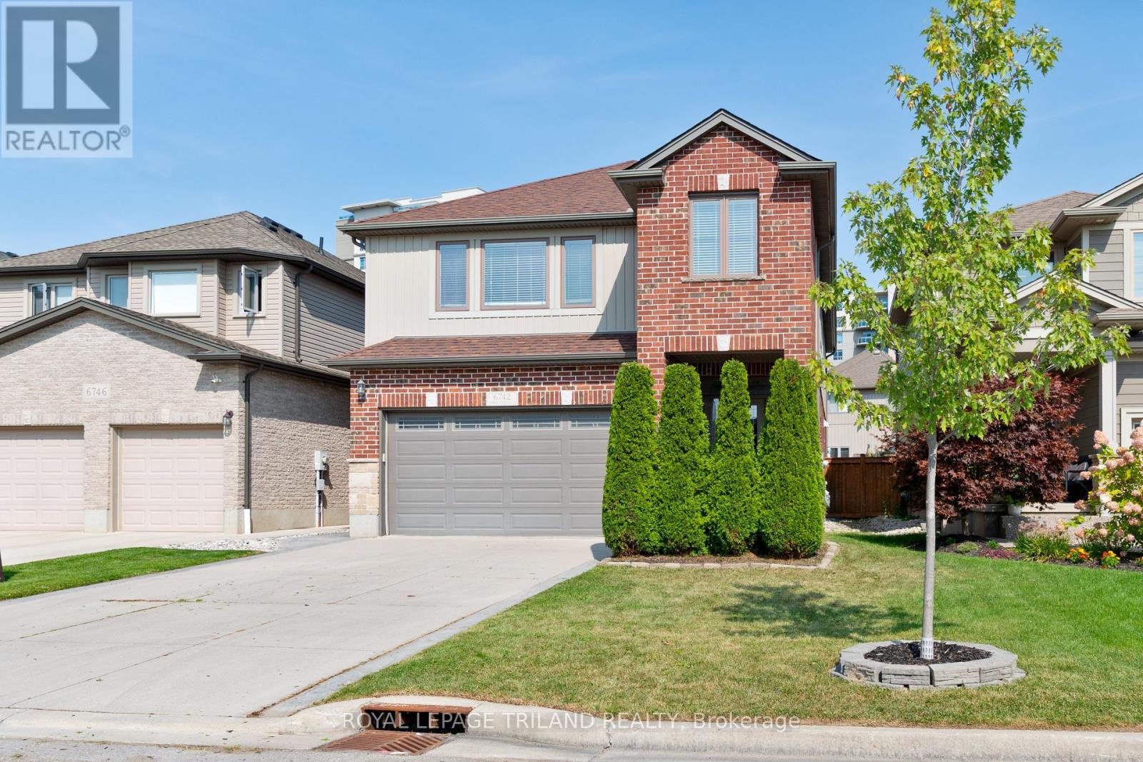 6742 Navin Crescent, London South, Ontario  N6P 0B6 - Photo 3 - X12394912