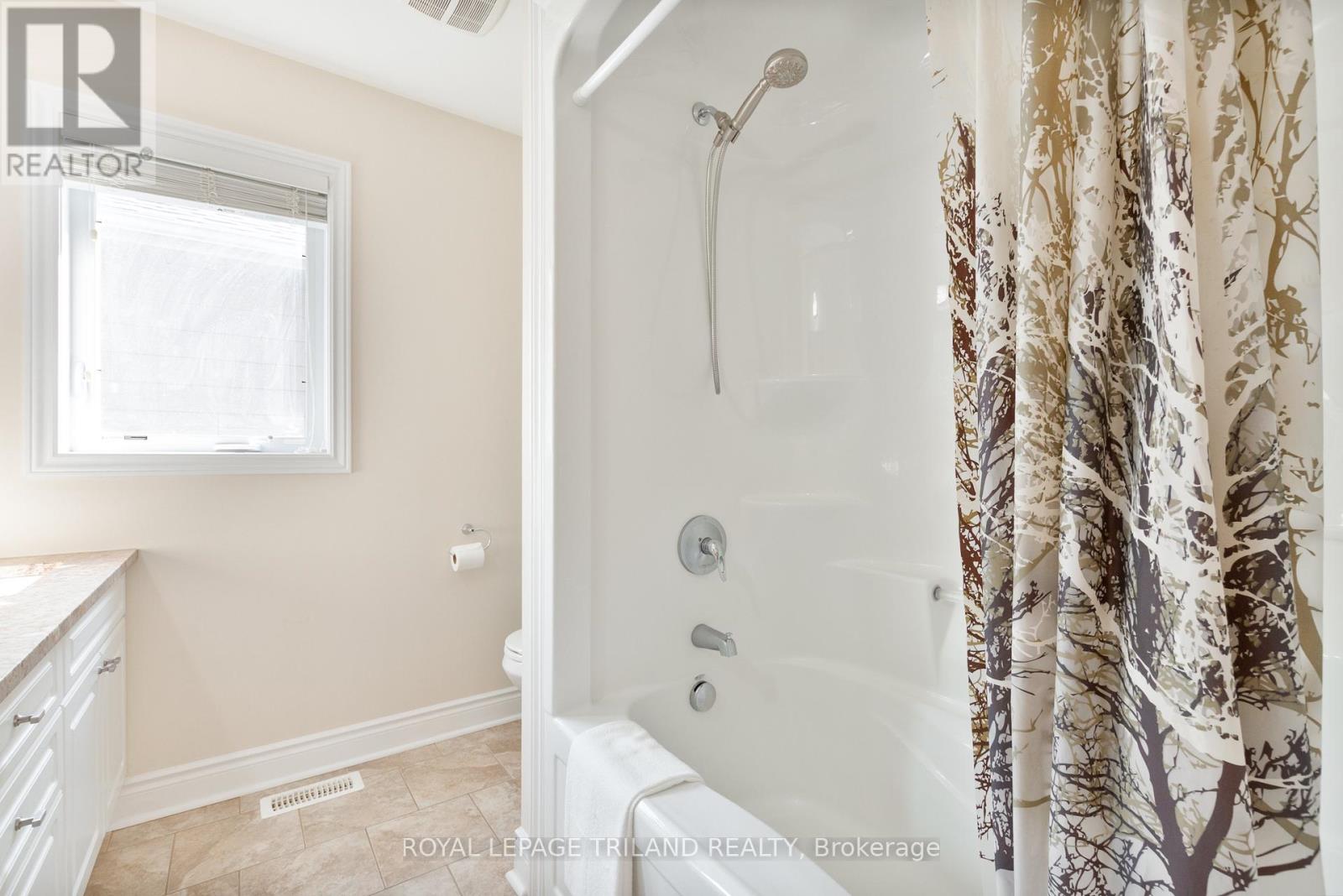6742 Navin Crescent, London South, Ontario  N6P 0B6 - Photo 37 - X12394912