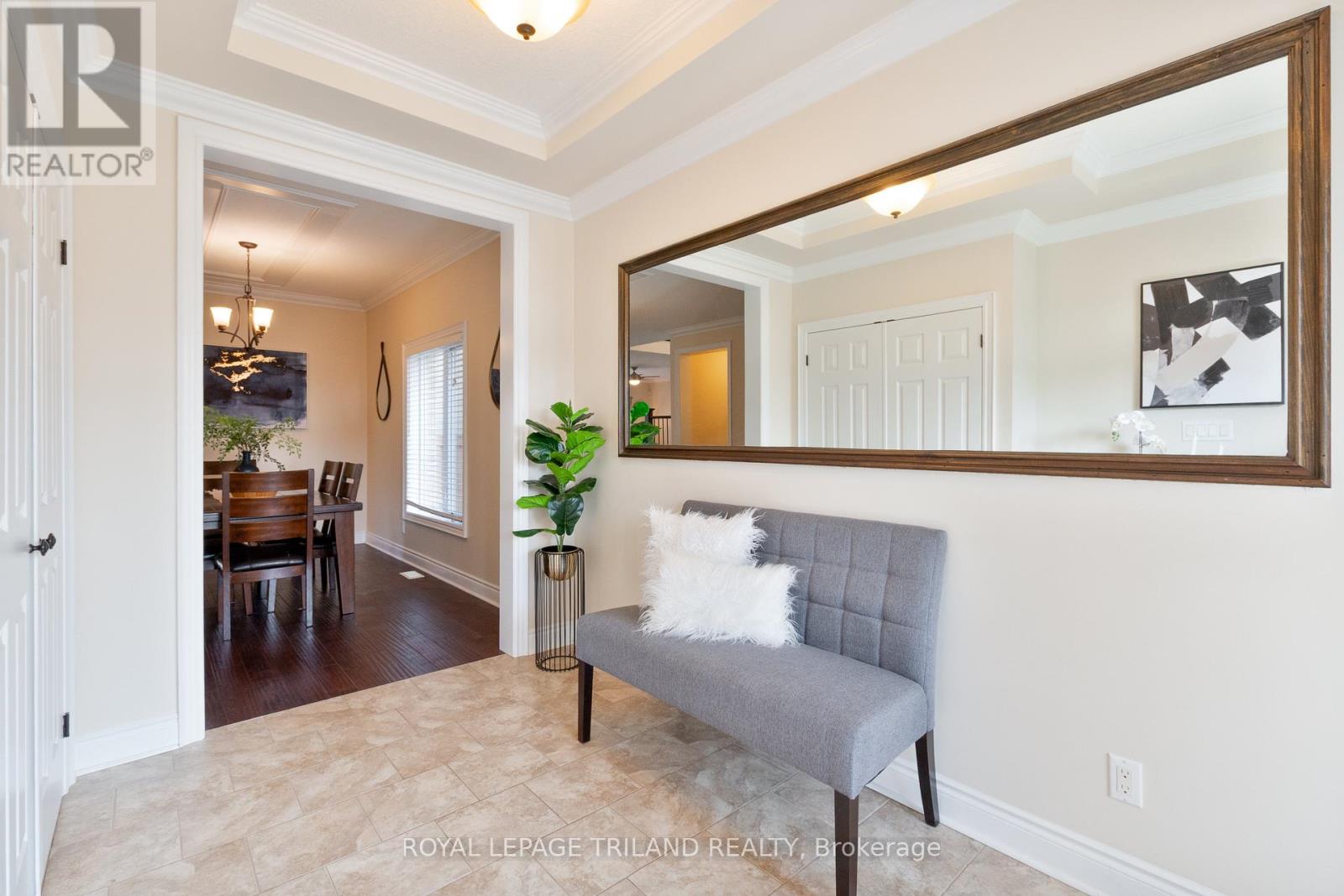 6742 Navin Crescent, London South, Ontario  N6P 0B6 - Photo 7 - X12394912