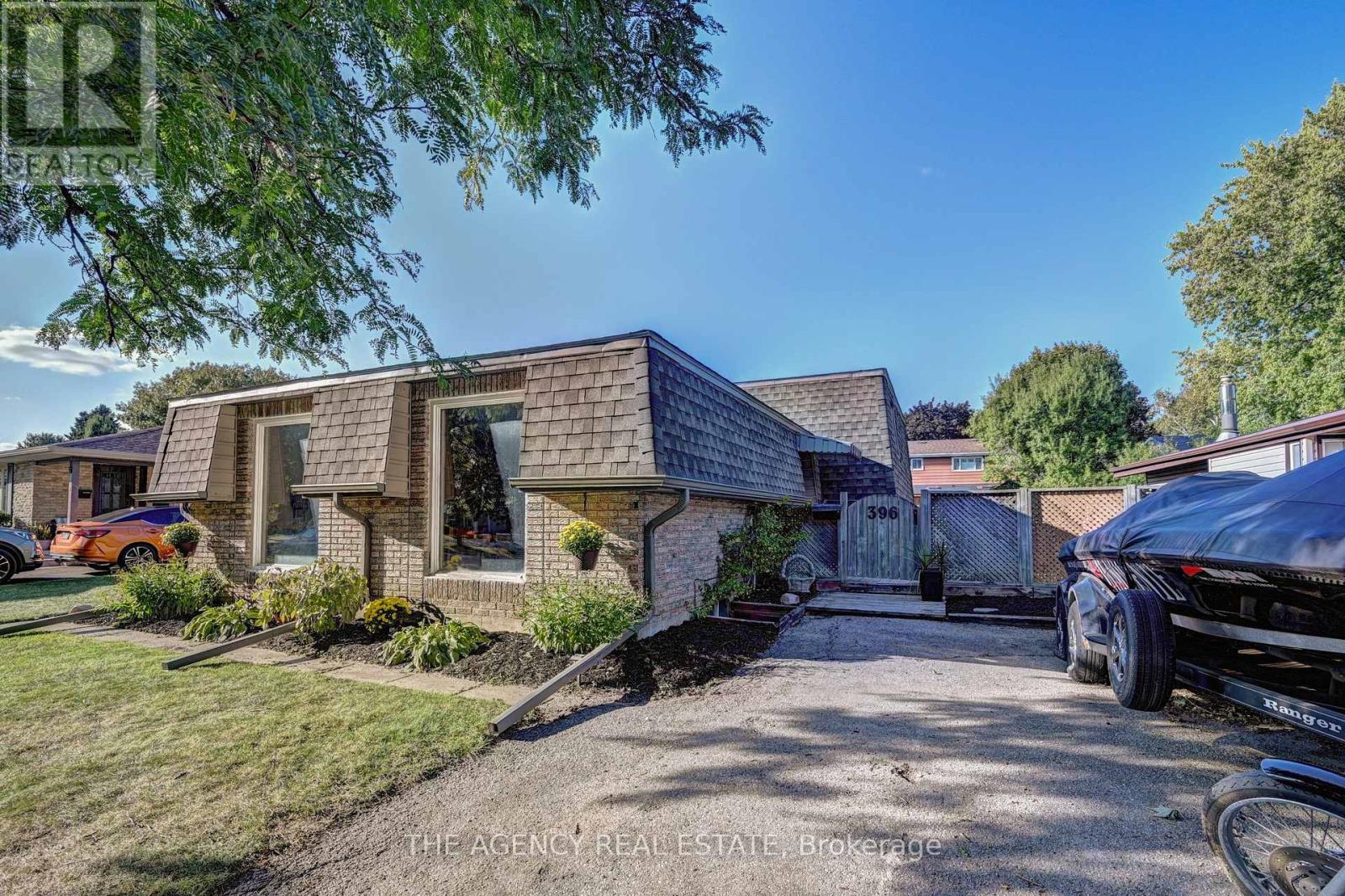 Property at 396 DUNVEGAN DRIVE image 3