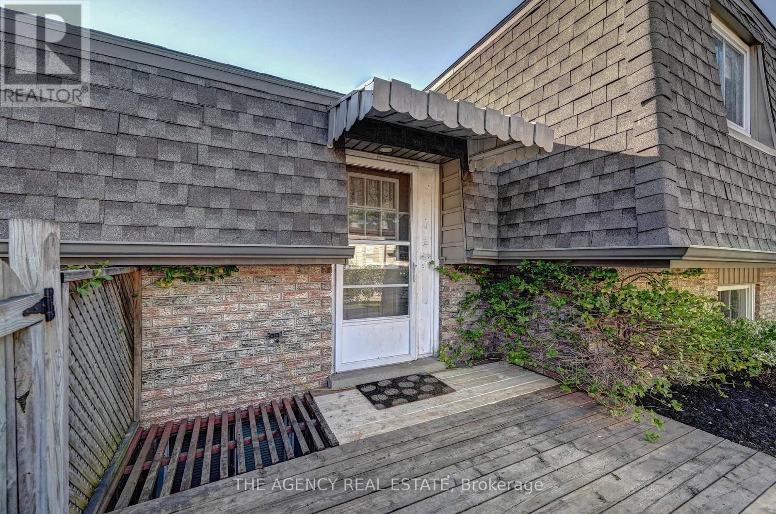 Property at 396 DUNVEGAN DRIVE image 4