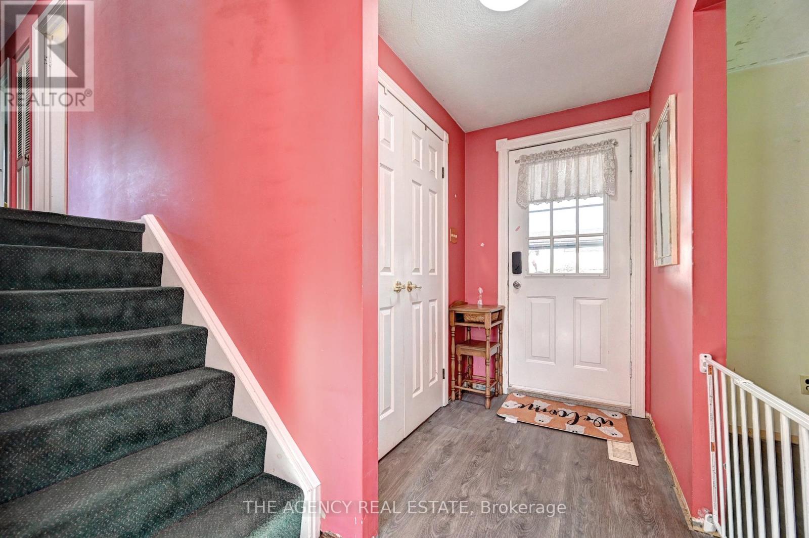Property at 396 DUNVEGAN DRIVE image 5