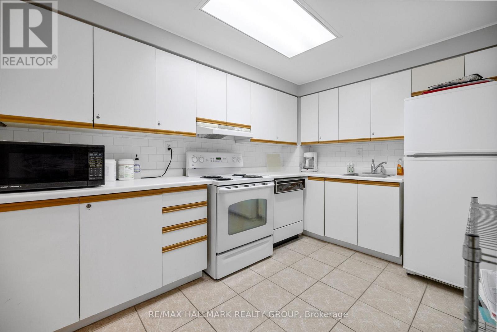 105 - 960 Teron Road, Ottawa, Ontario  K2K 2B6 - Photo 32 - X12394929