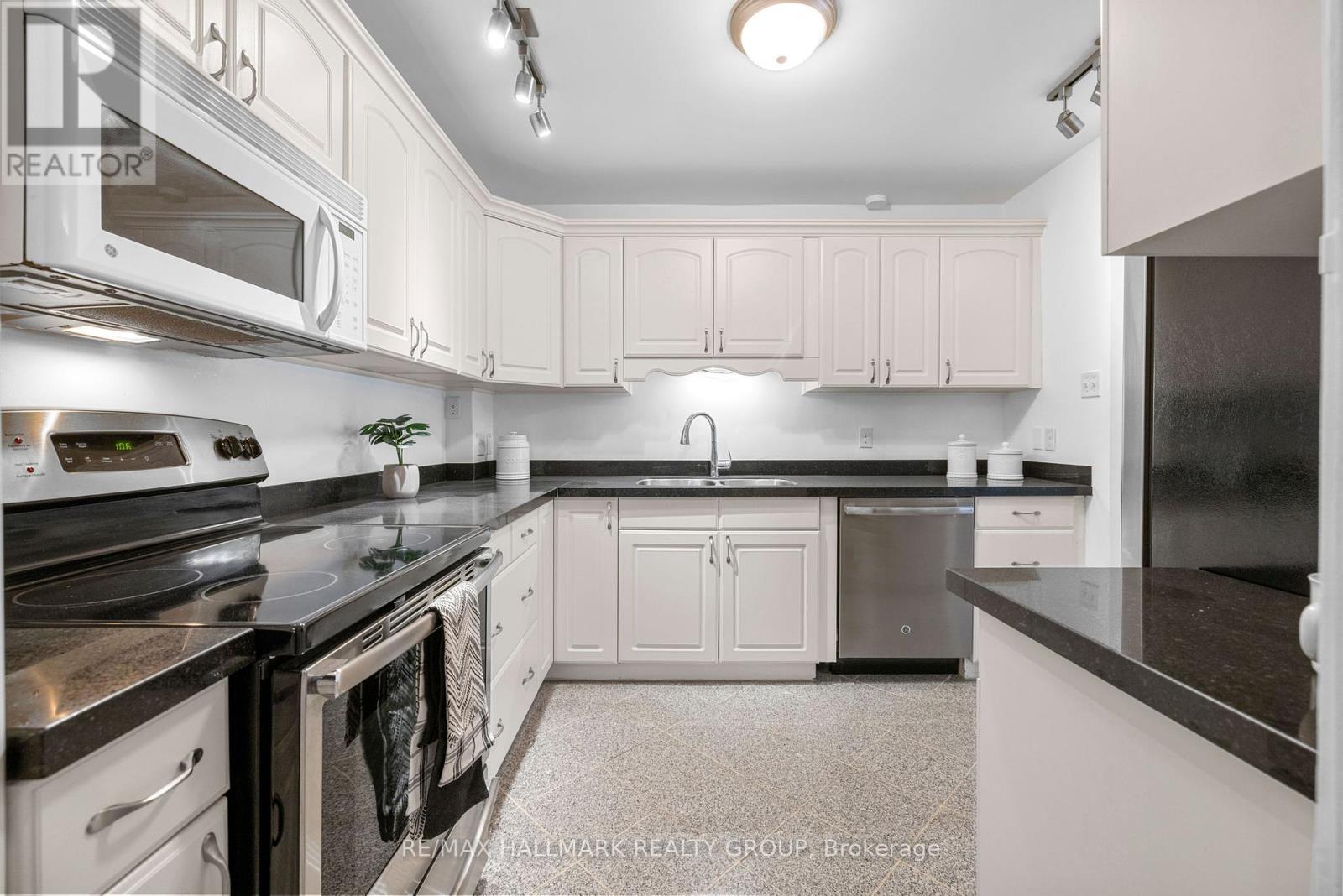 105 - 960 Teron Road, Ottawa, Ontario  K2K 2B6 - Photo 9 - X12394929
