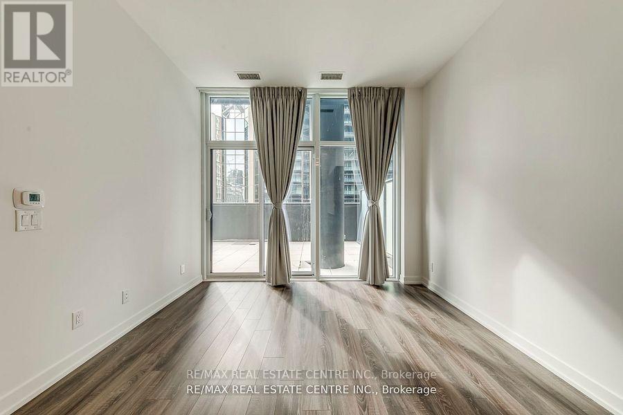 406 - 20 Edward Street, Toronto, Ontario  M5G 1C9 - Photo 14 - C12394790