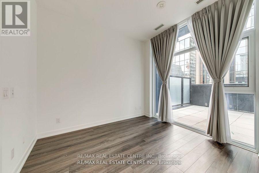 406 - 20 Edward Street, Toronto, Ontario  M5G 1C9 - Photo 19 - C12394790