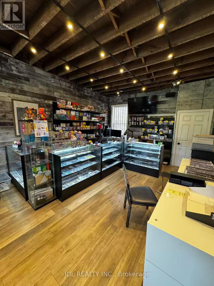 SECOND FLOOR - 394 SPADINA AVENUE, Toronto, Ontario