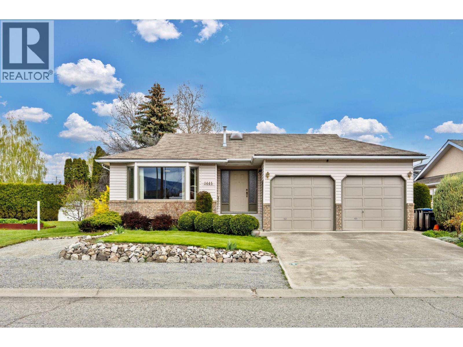 3445 Barberry Street Kelowna Photo 2