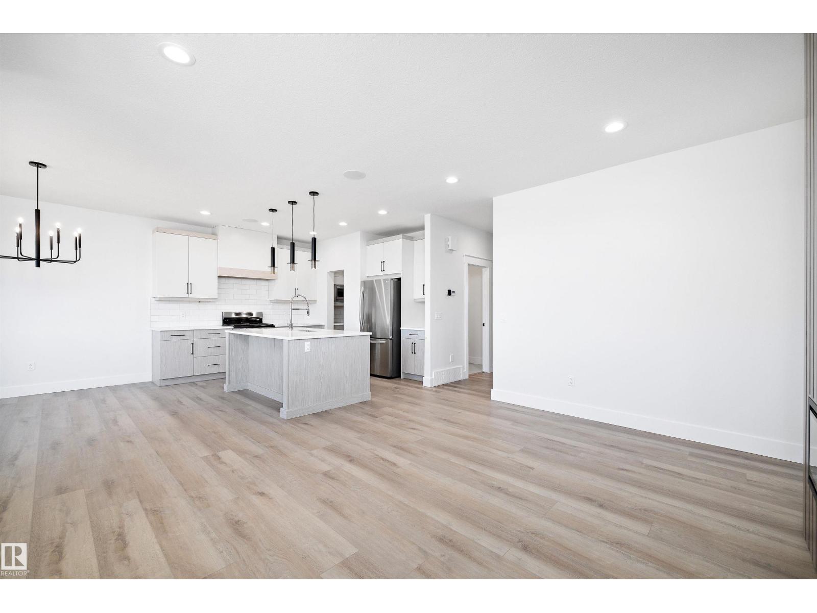 10232 92a Av, Morinville, Alberta  T8R 1P7 - Photo 14 - E4427899