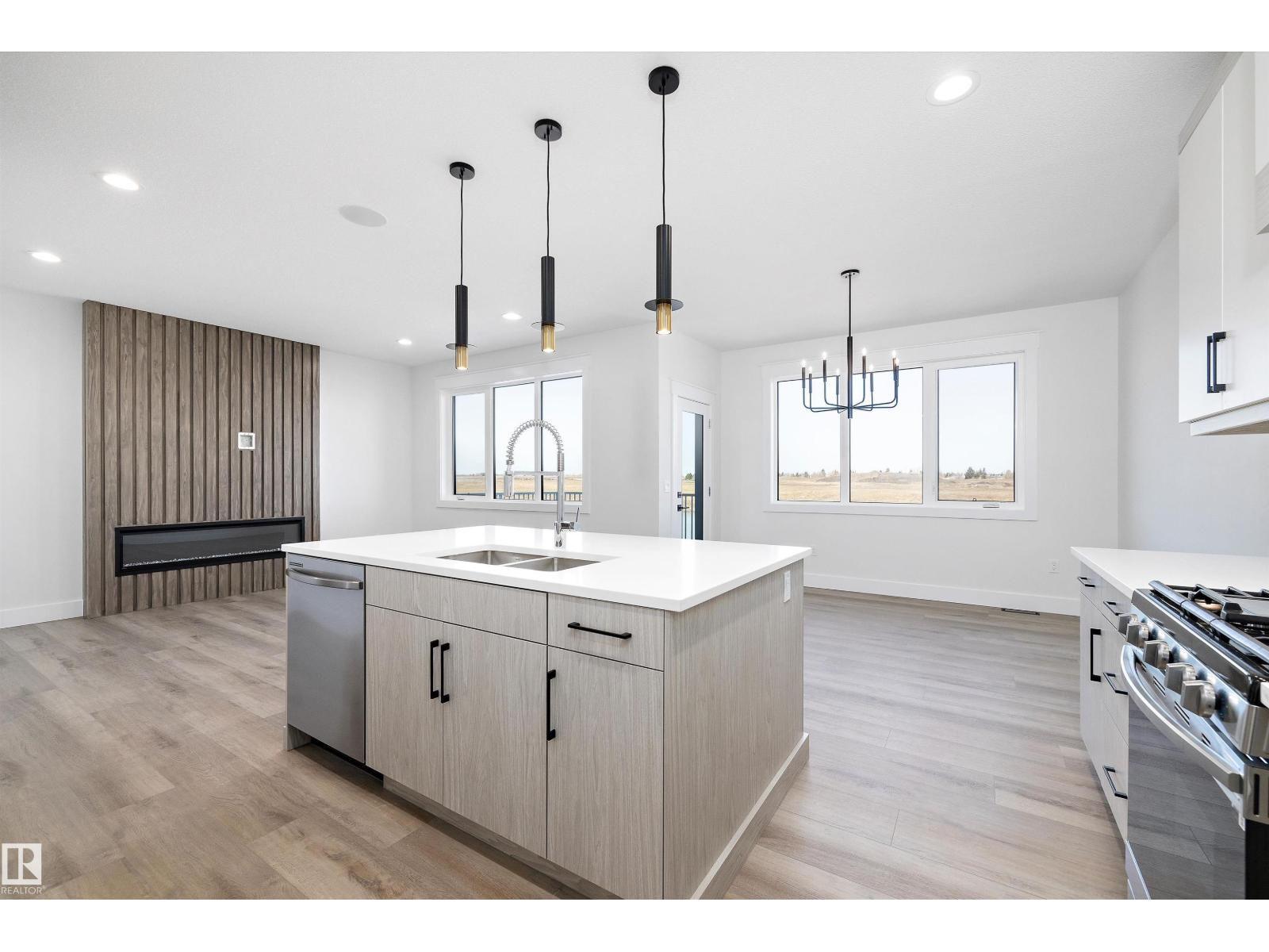 10232 92a Av, Morinville, Alberta  T8R 1P7 - Photo 6 - E4427899
