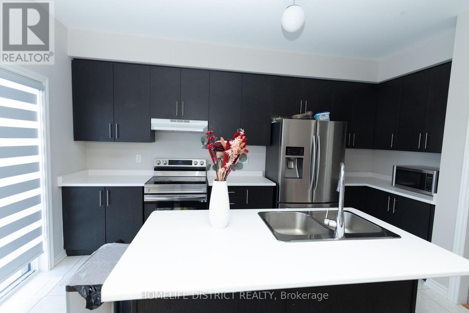 1085 Skyridge Boulevard, Pickering, Ontario  L1X 0M8 - Photo 10 - E12394821