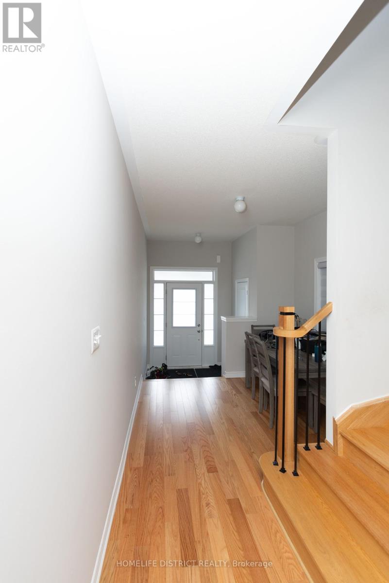 1085 Skyridge Boulevard, Pickering, Ontario  L1X 0M8 - Photo 5 - E12394821