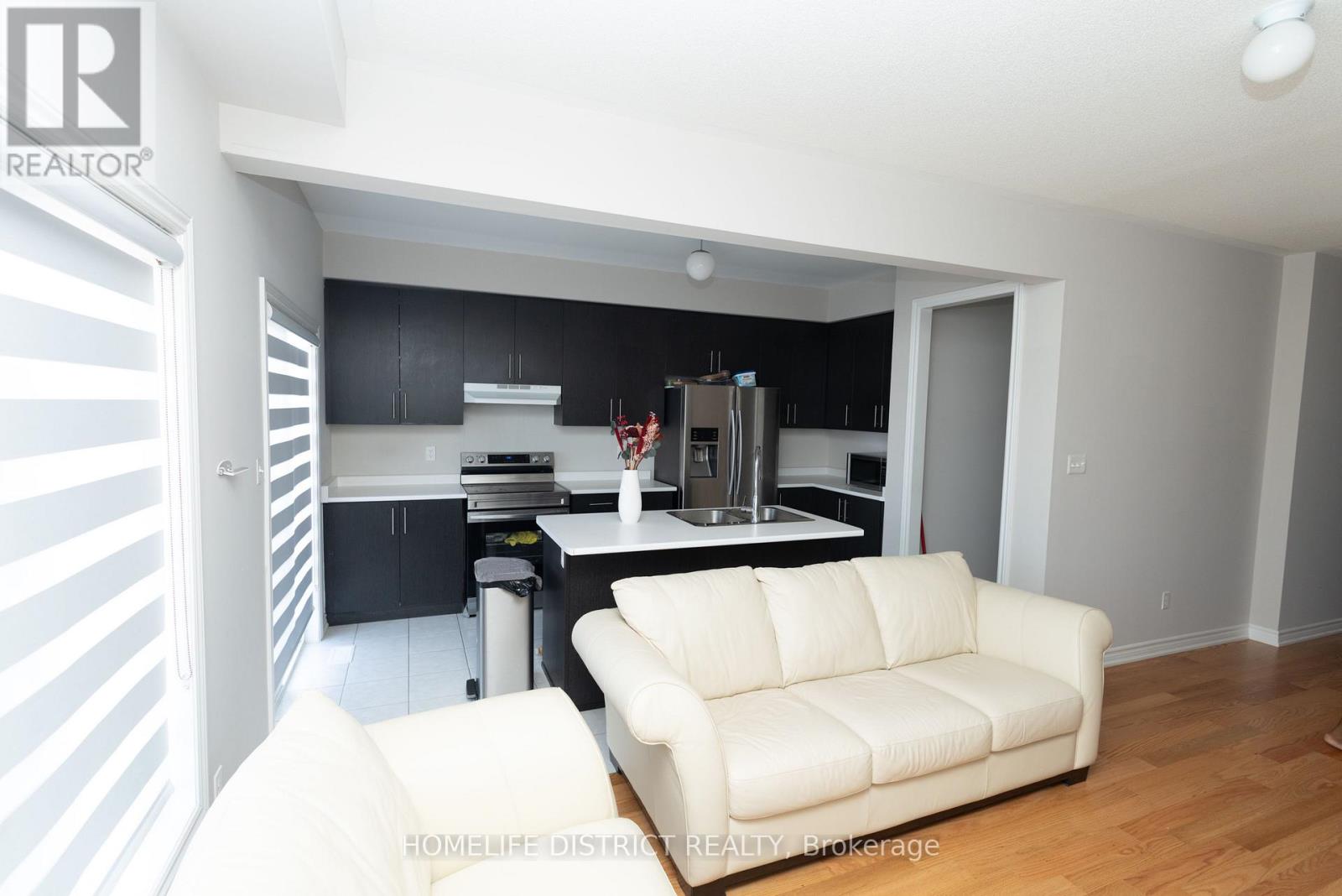 1085 Skyridge Boulevard, Pickering, Ontario  L1X 0M8 - Photo 7 - E12394821