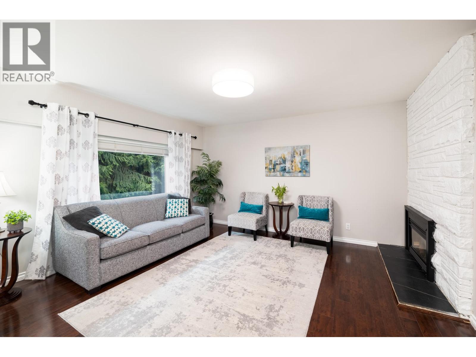 4233 Capilano Road, North Vancouver, British Columbia  V7R 4J6 - Photo 4 - R3046170