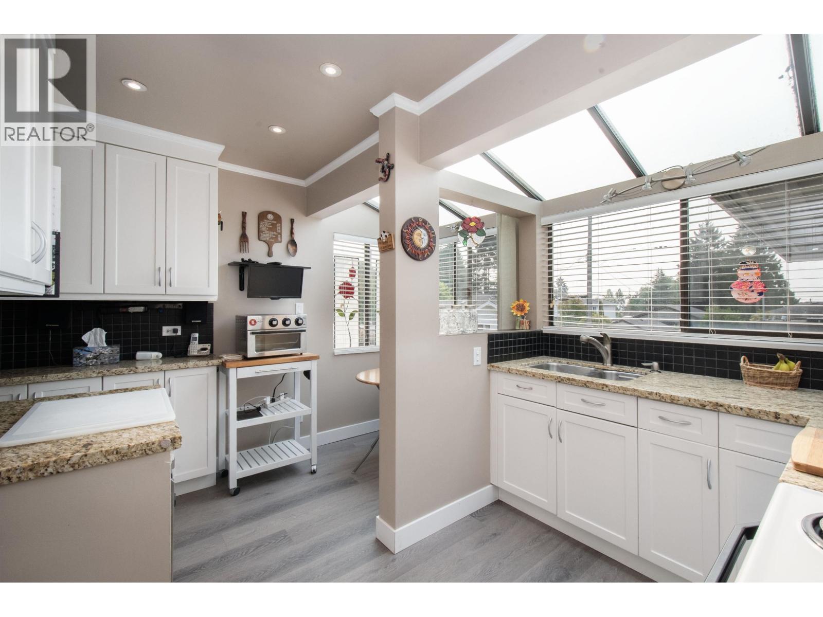 847 E 13th Street, North Vancouver, British Columbia  V7L 2M8 - Photo 10 - R3046201