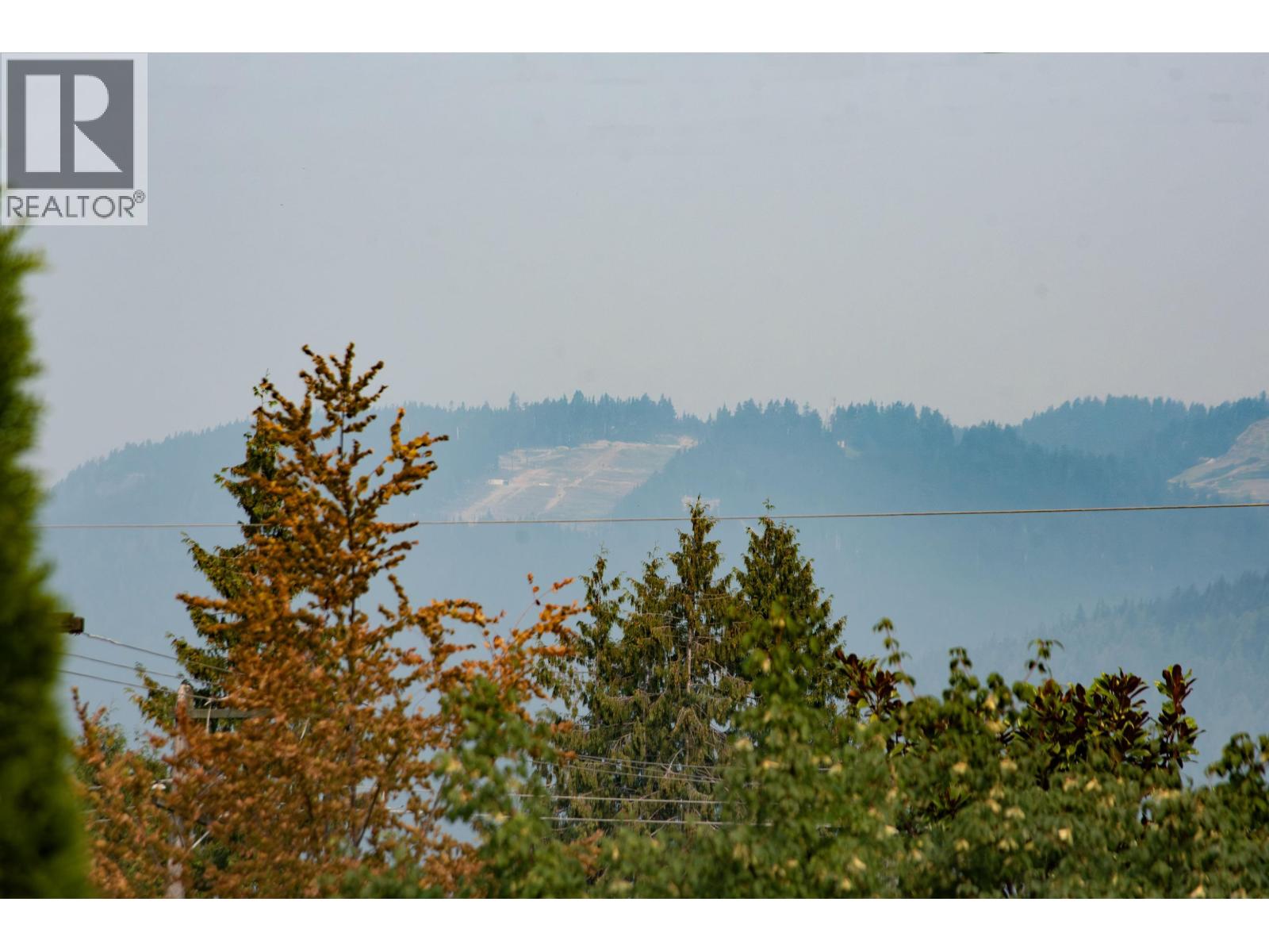 847 E 13th Street, North Vancouver, British Columbia  V7L 2M8 - Photo 2 - R3046201