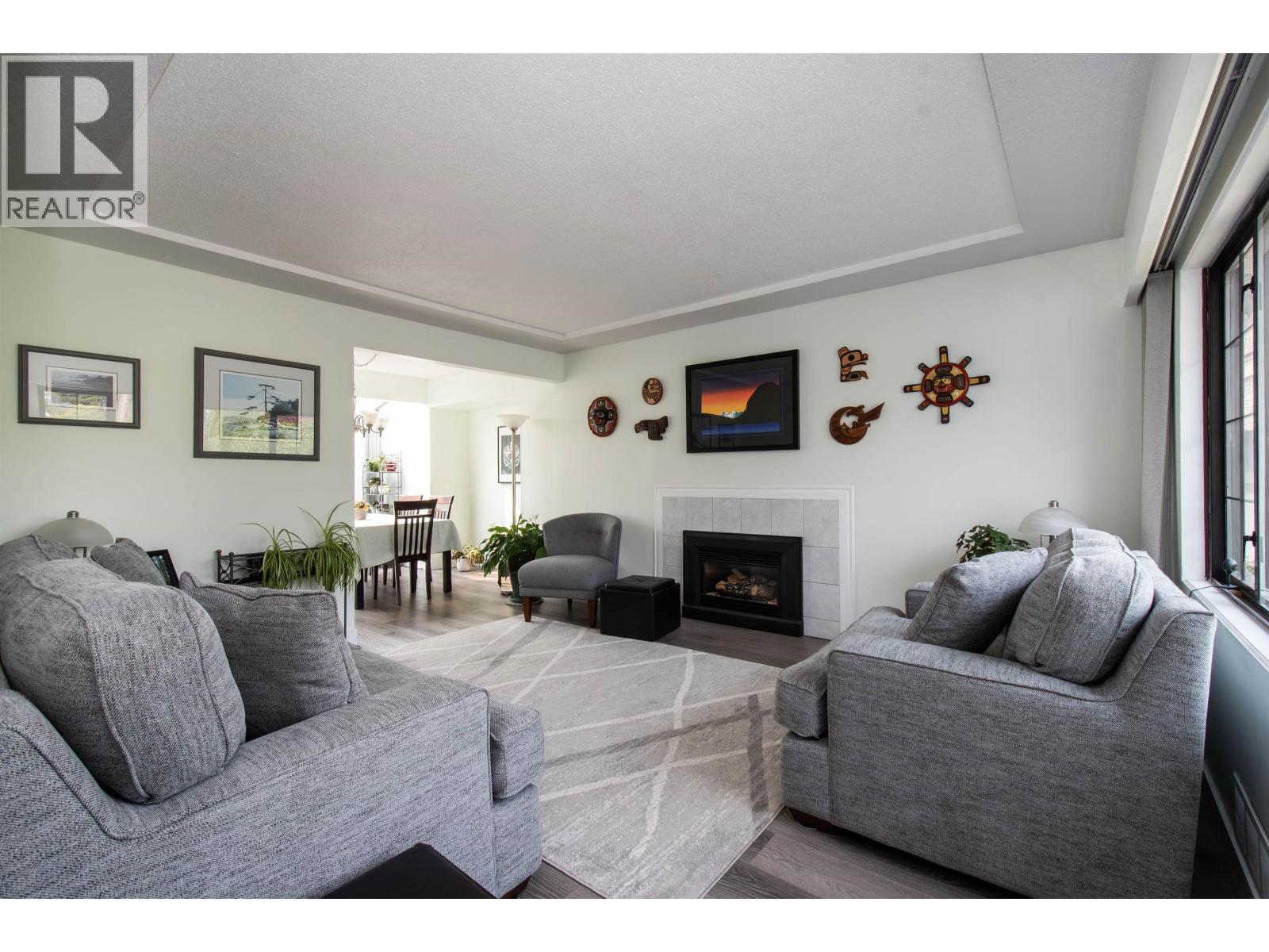 847 E 13th Street, North Vancouver, British Columbia  V7L 2M8 - Photo 3 - R3046201
