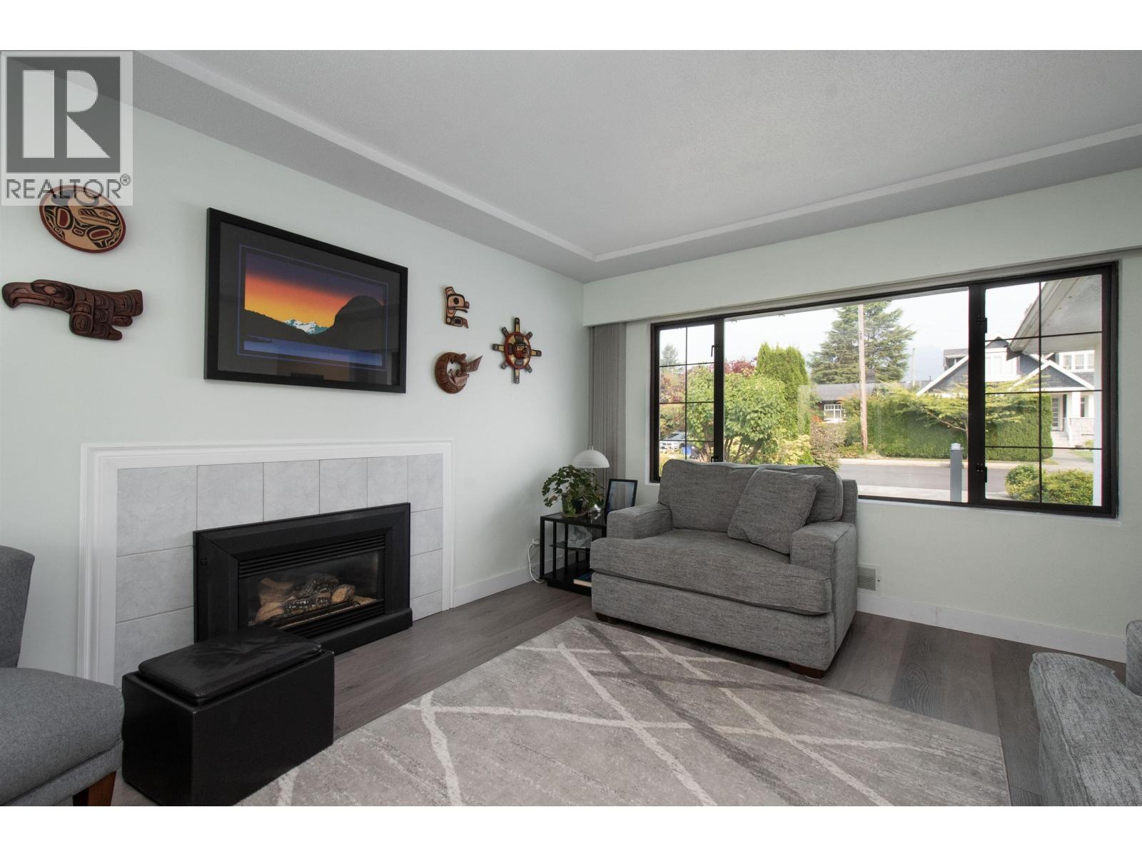 847 E 13th Street, North Vancouver, British Columbia  V7L 2M8 - Photo 5 - R3046201