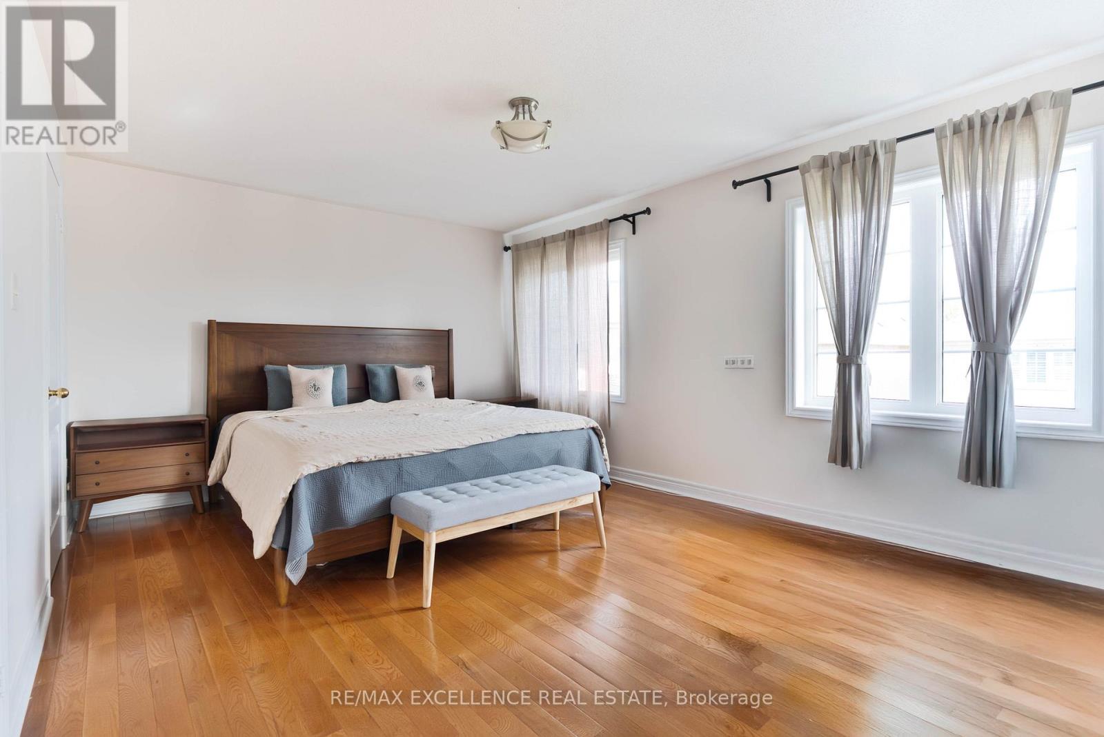 2 Mantle Avenue, Whitchurch-Stouffville, Ontario  L4A 0M4 - Photo 14 - N12394078